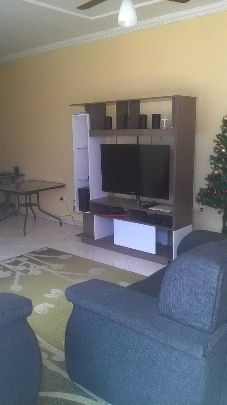 Casa térrea com piscina à venda na Estancia São José - Peruíbe - SP