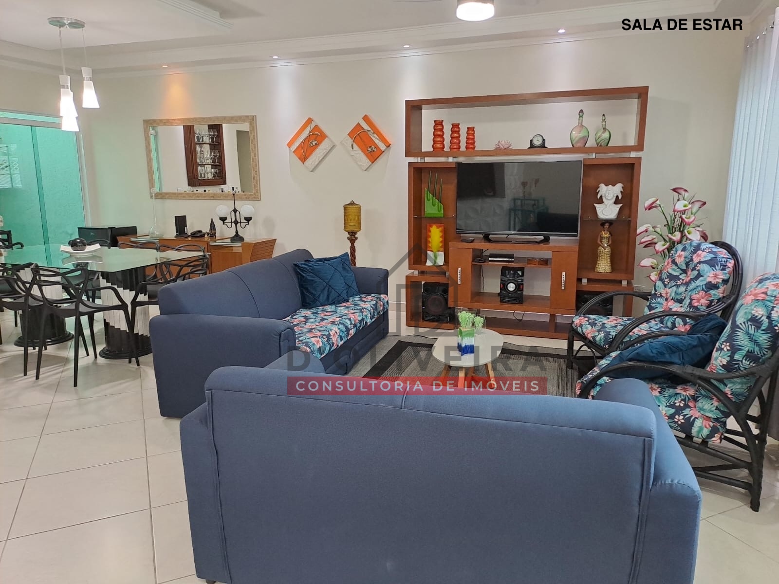 Casa térrea com piscina à venda no Três Marias - Peruíbe - SP