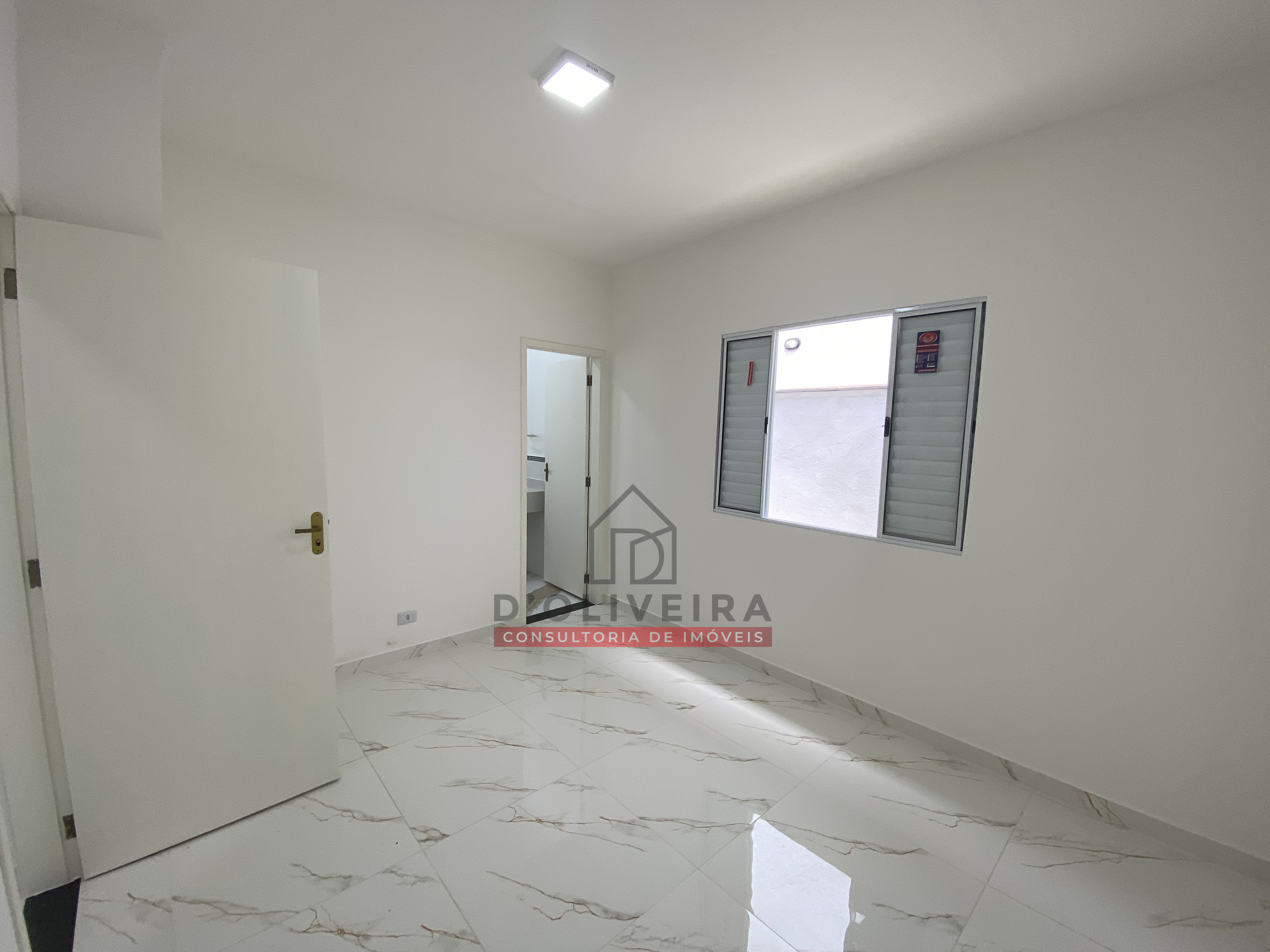 Casa com piscina e churrasqueira à venda no Bairro Flora Rica - Peruíbe - SP