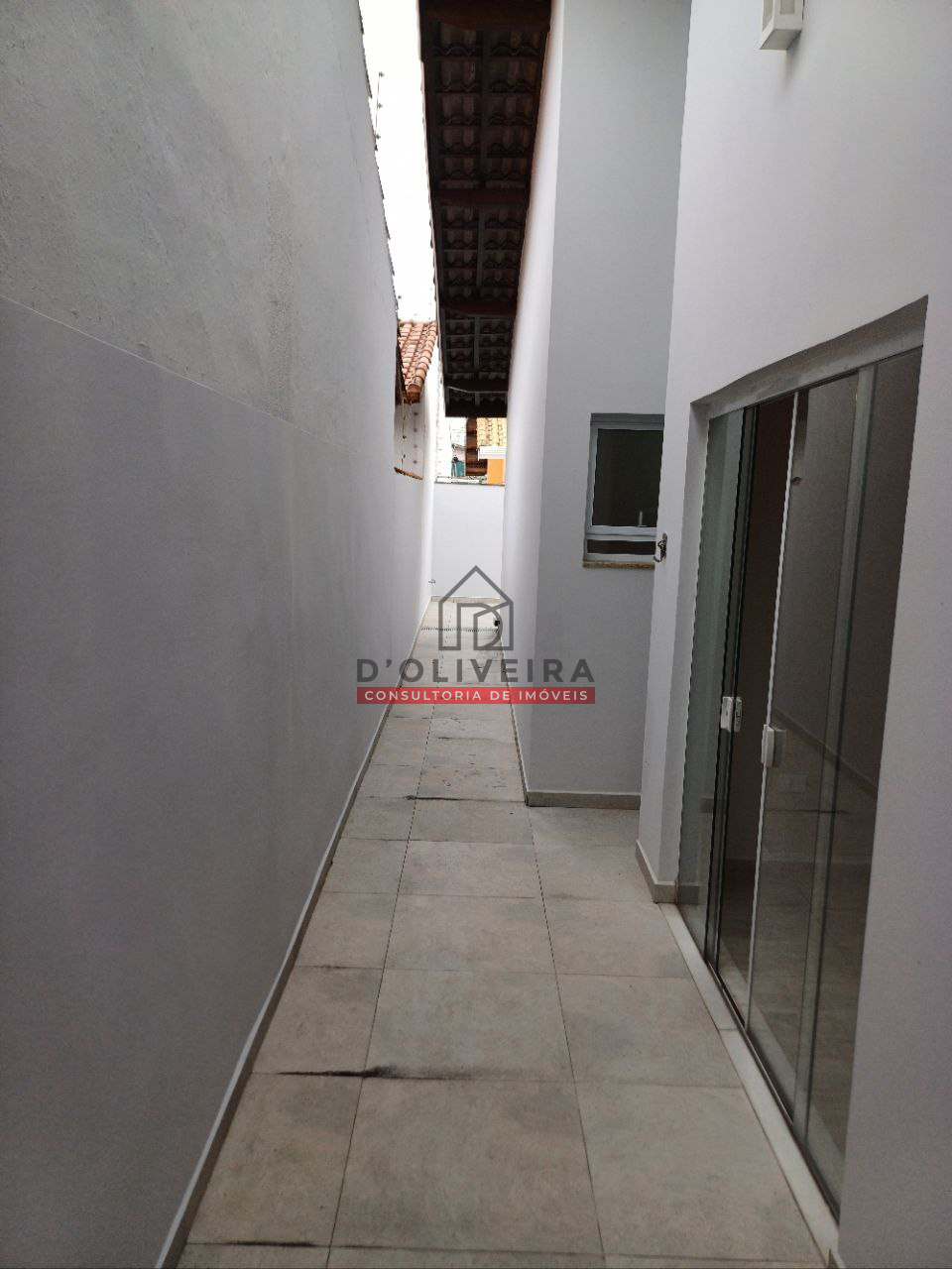 Casa térrea a 100 metros da praia no Bairro Oásis - Peruíbe - SP