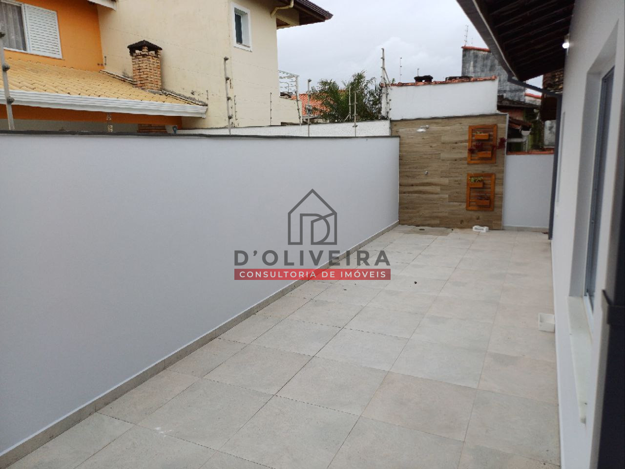 Casa térrea a 100 metros da praia no Bairro Oásis - Peruíbe - SP