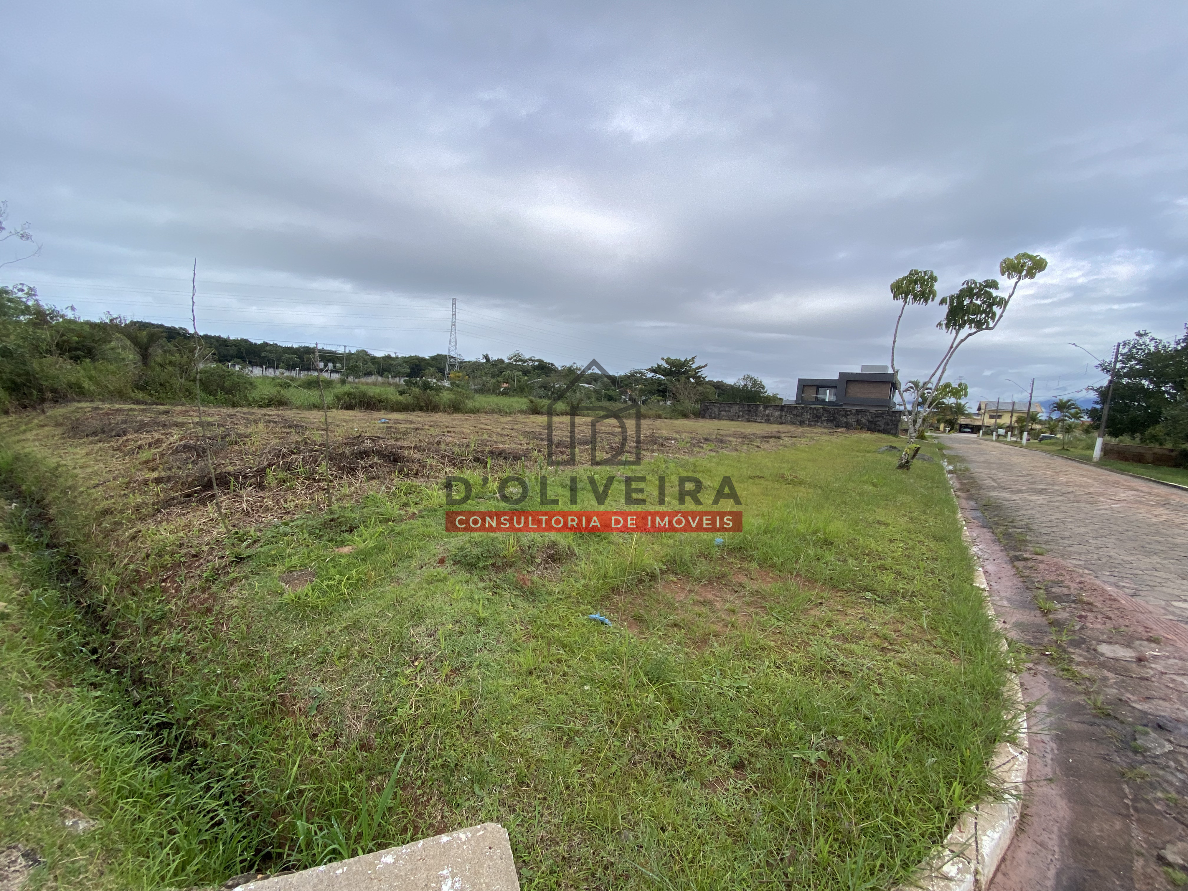 Terreno de 1090m² à venda no Condomínio Bougainvillée Residencial V - Peruíbe - SP