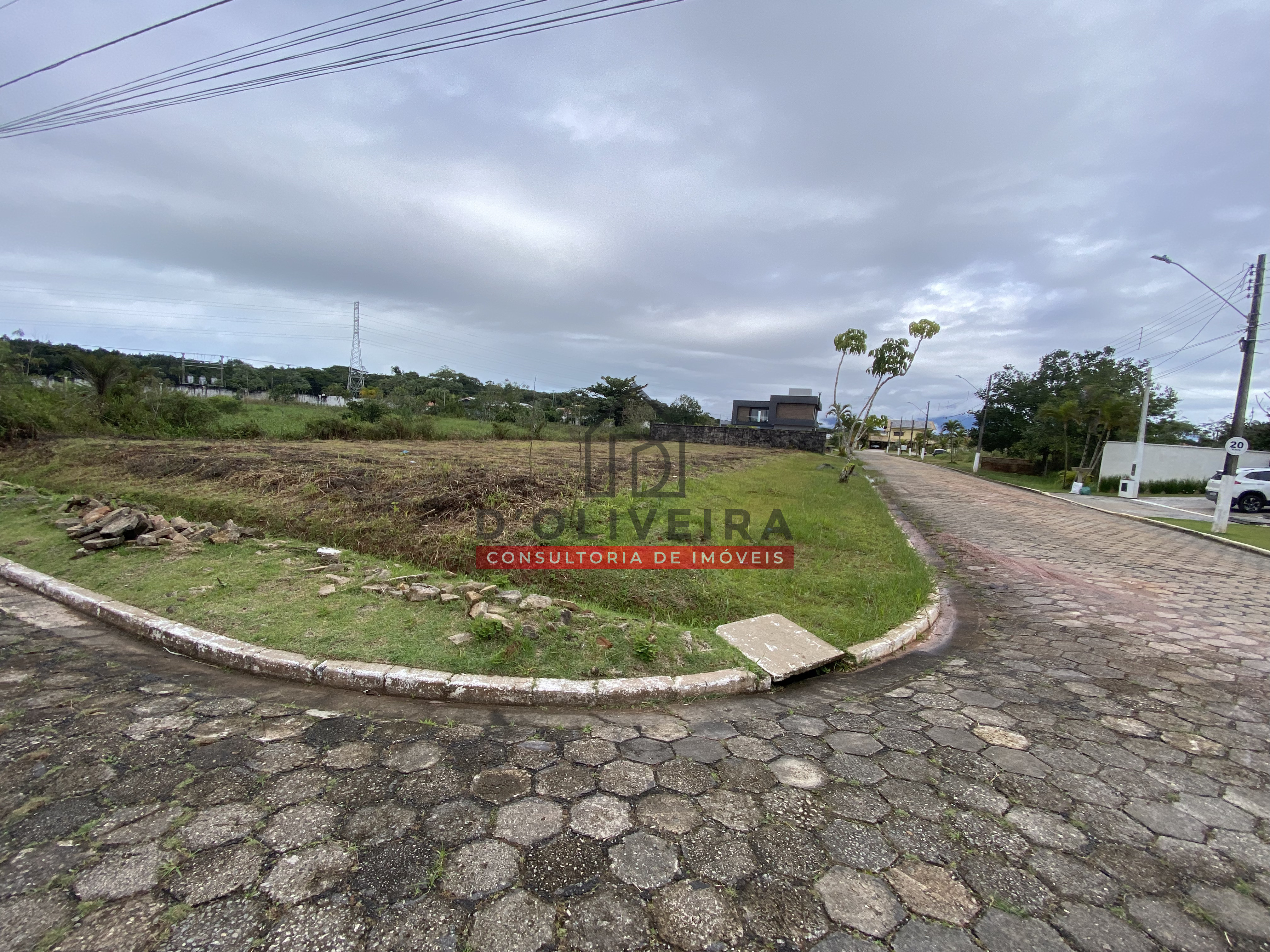 Terreno de 1090m² à venda no Condomínio Bougainvillée Residencial V - Peruíbe - SP