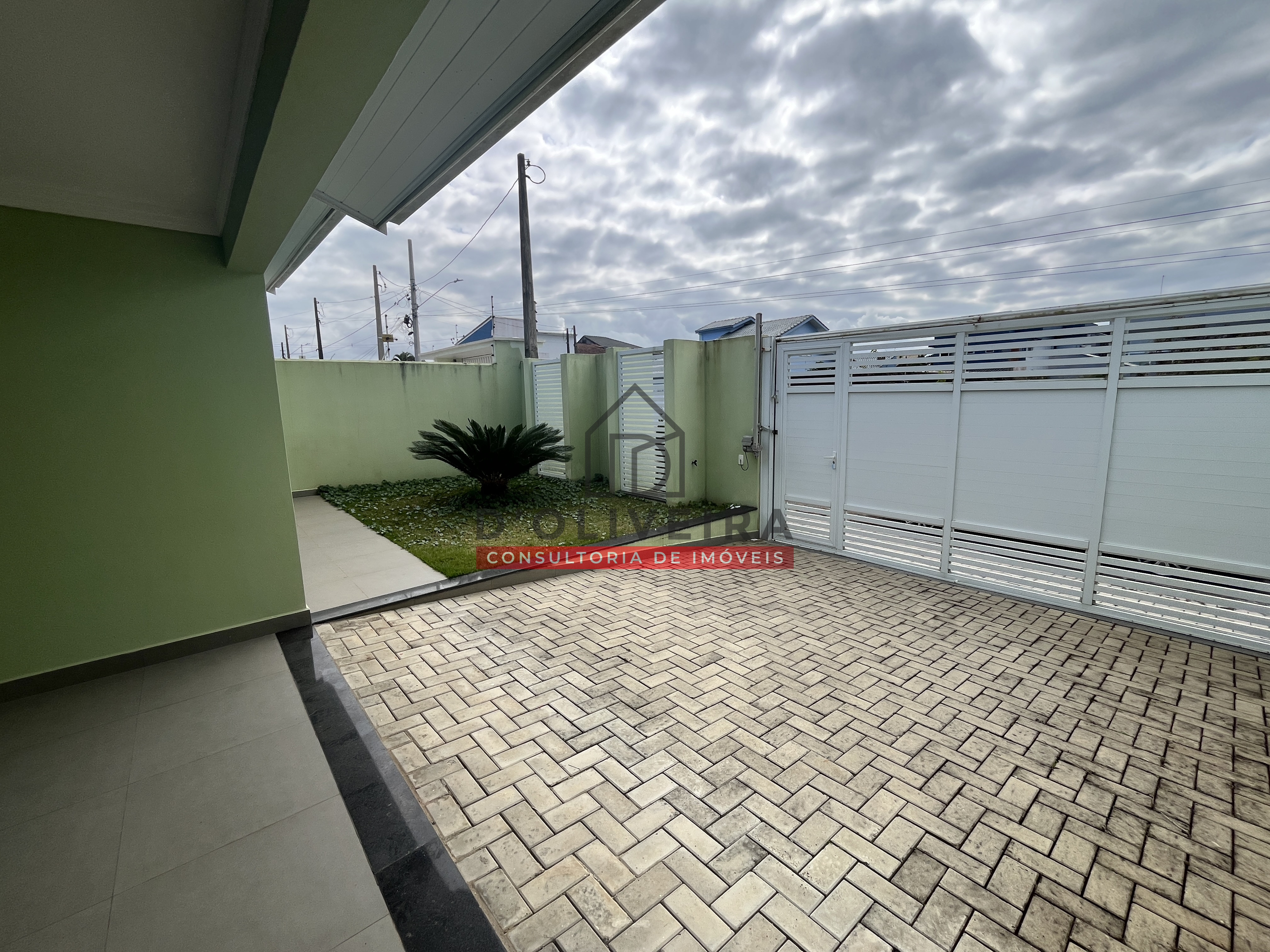 Casa moderna com piscina à venda na Cidade Nova Peruíbe - Peruíbe - SP