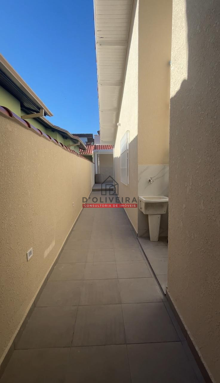 Casa geminada com piscina a venda no Bairro Stella Maris - Peruíbe - SP