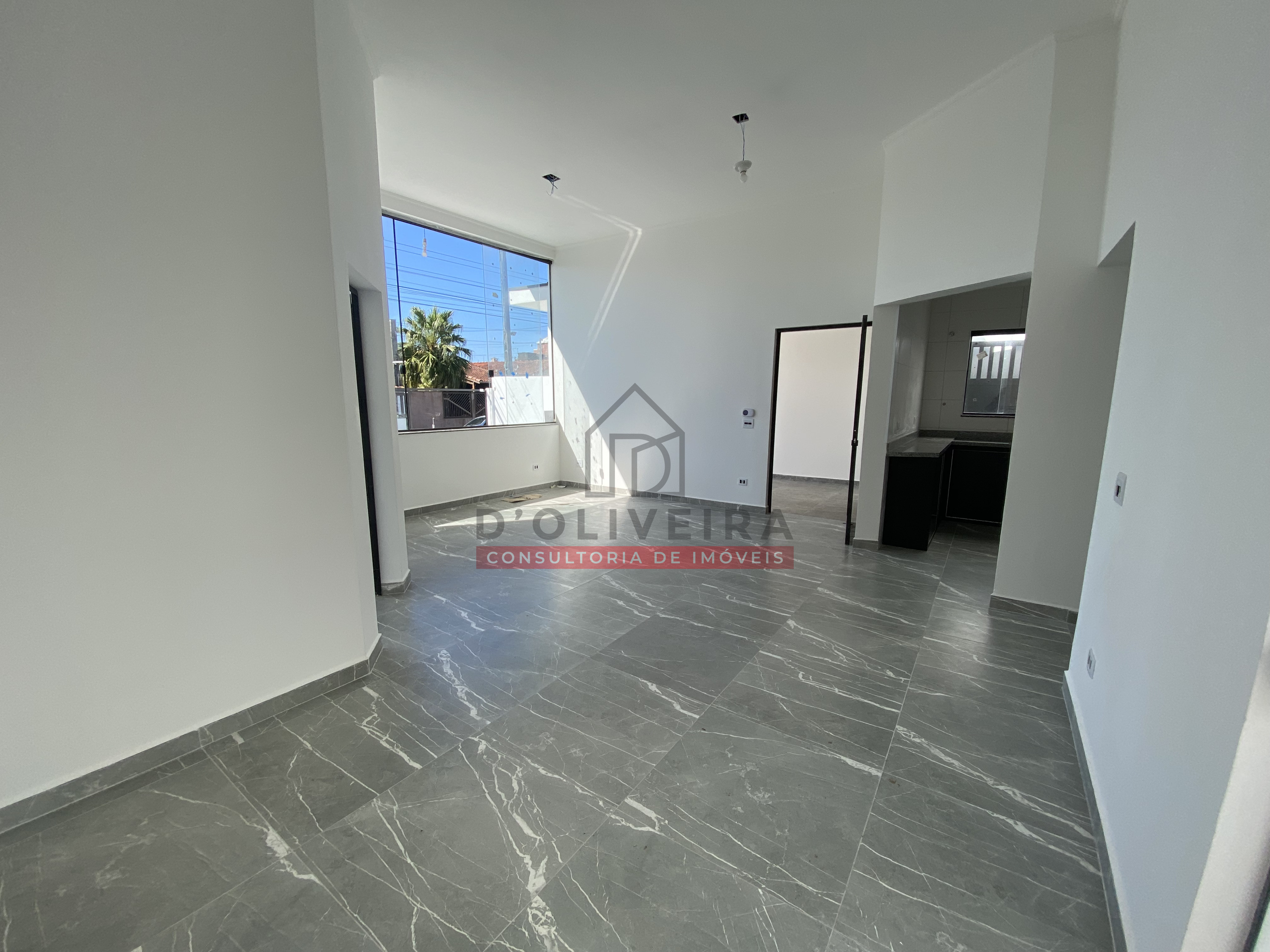 Casa térrea com piscina e 3 suítes à venda no Balneário Samburá - Peruíbe - SP
