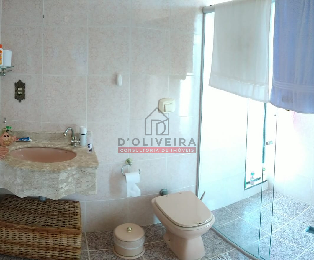 Sobrado com 250m² de terreno à venda no Parque Balneário Oásis - Peruíbe - SP