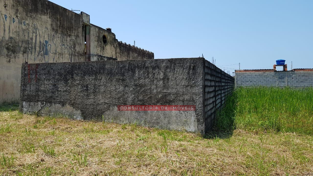 Terreno de 300m² à venda na Estância Leão Novaes - Peruíbe - SP