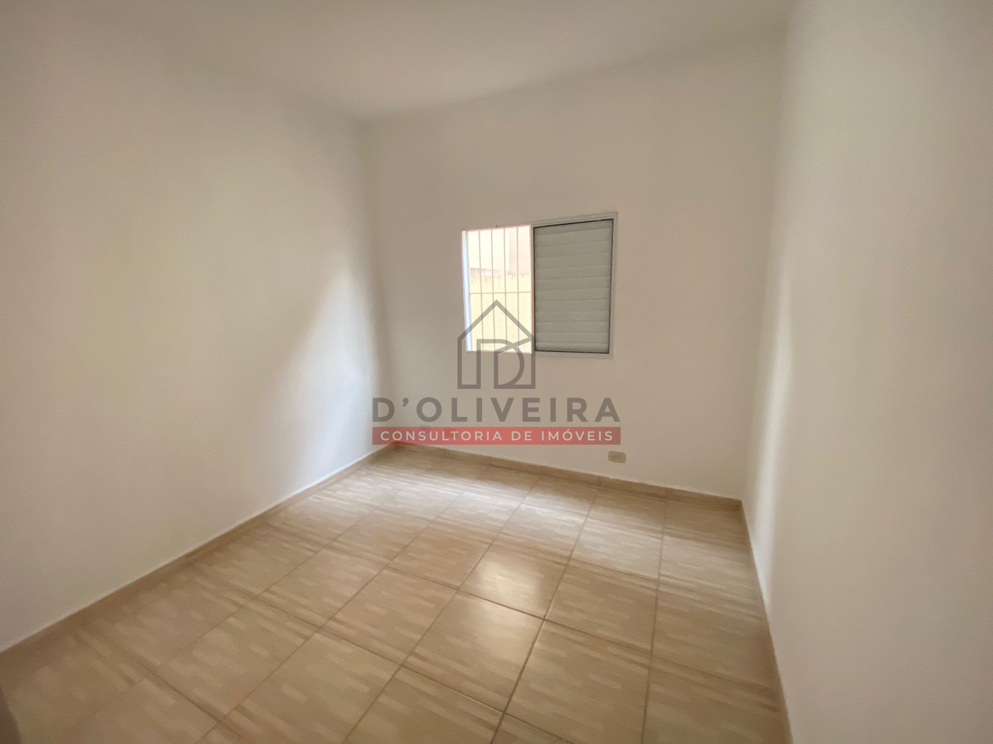 Casa térrea a venda no Bairro Caraguava - Peruíbe - SP