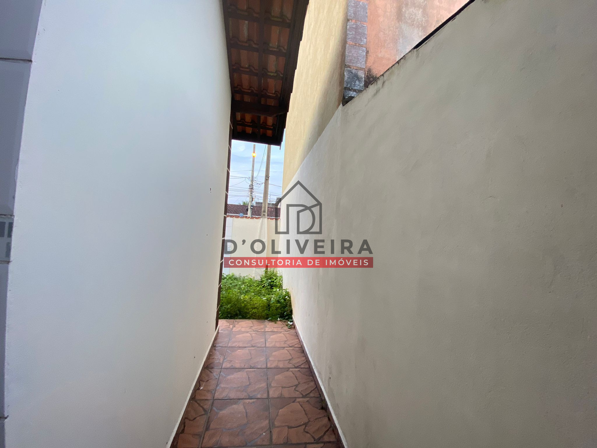 Casa térrea a venda no Bairro Caraguava - Peruíbe - SP