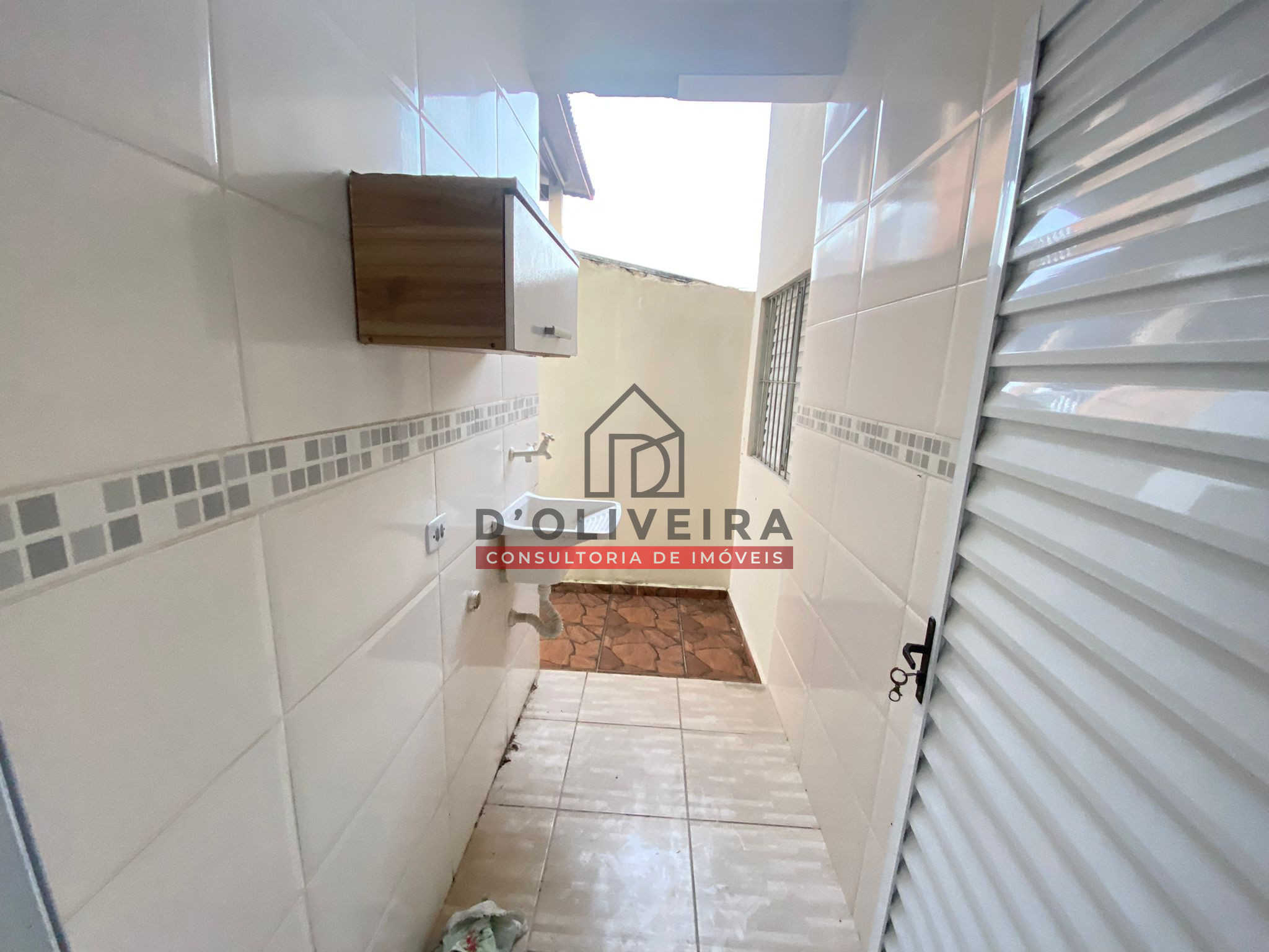 Casa térrea a venda no Bairro Caraguava - Peruíbe - SP