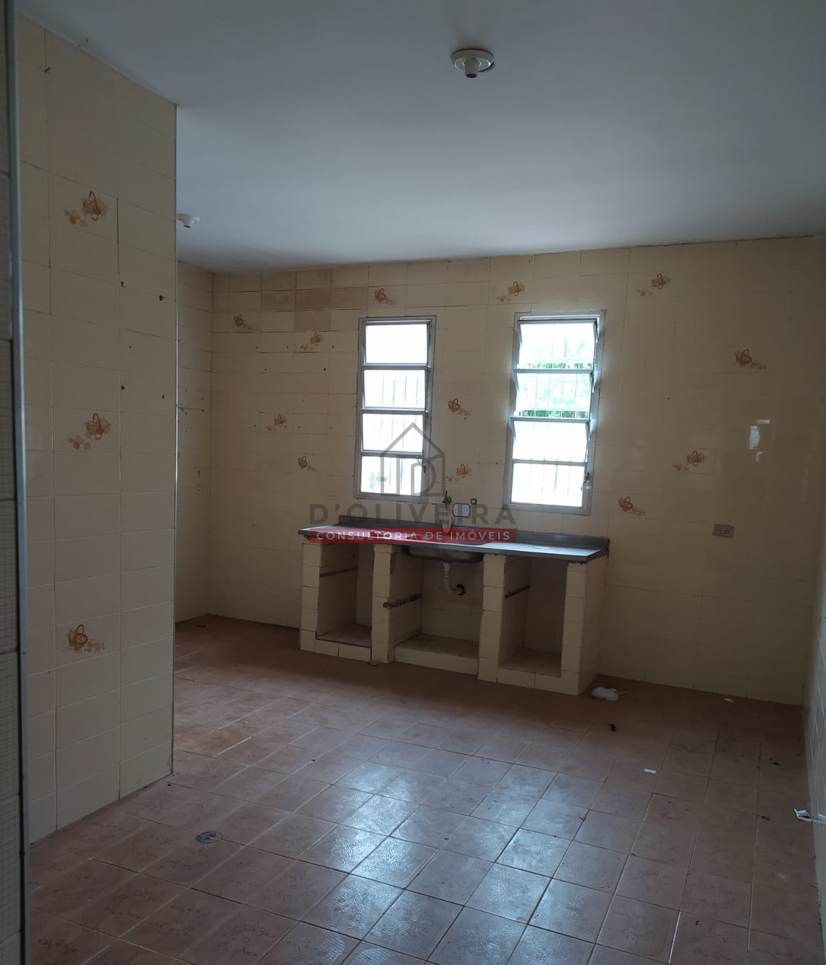 Casa térrea a venda na cidade de Peruíbe - SP