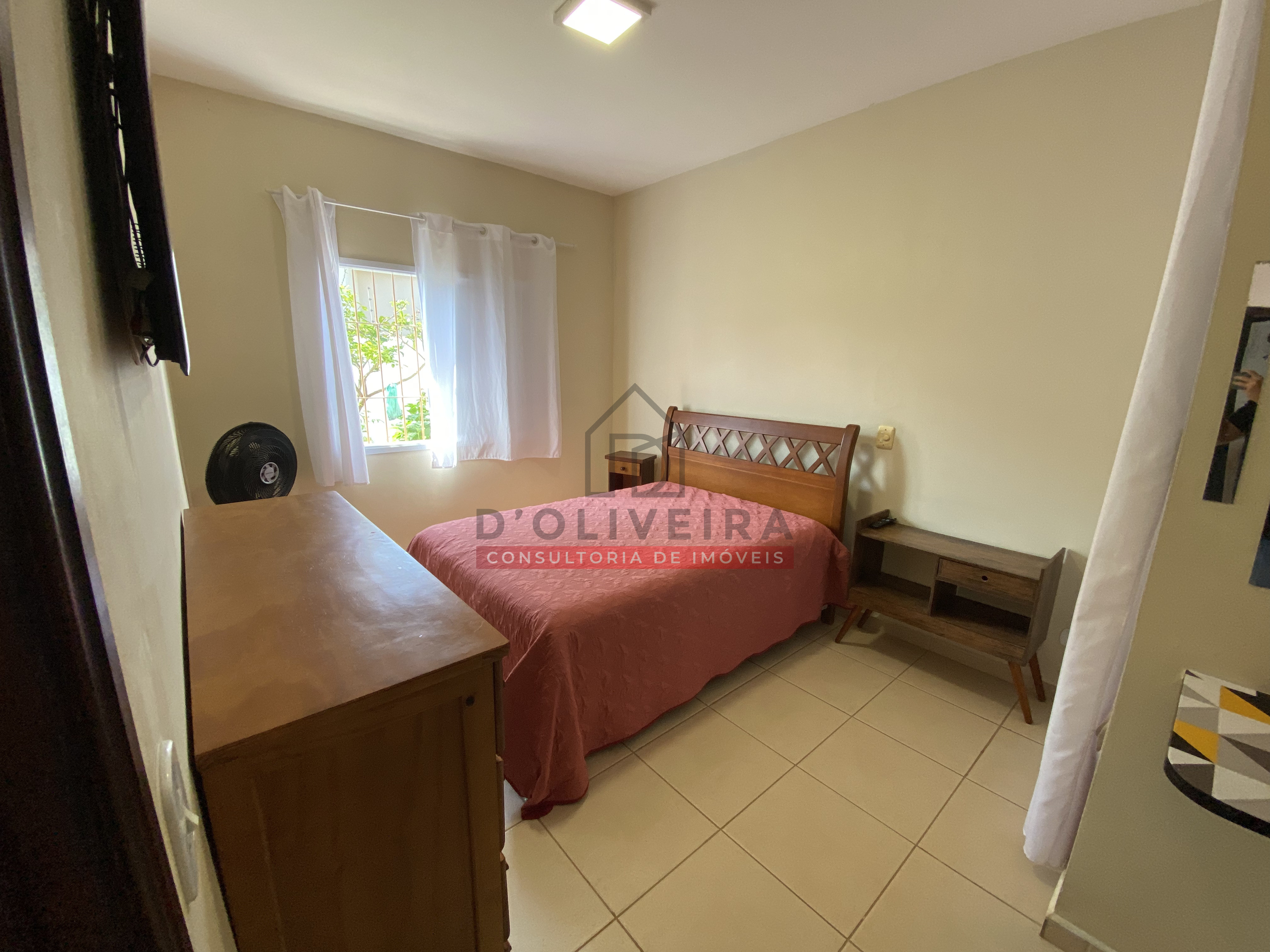 Casa térrea a 50 metros da praia para venda no Stella Maris - Peruíbe - SP