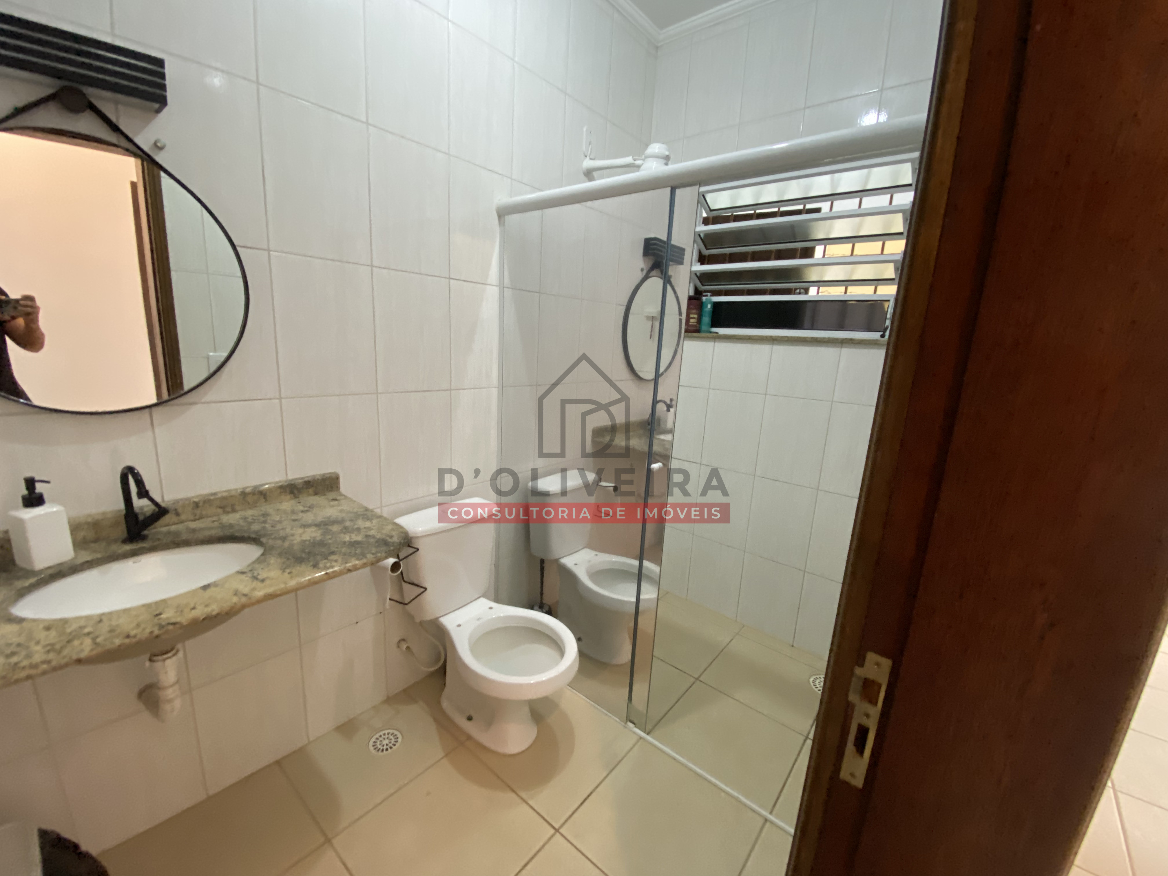 Casa térrea a 50 metros da praia para venda no Stella Maris - Peruíbe - SP