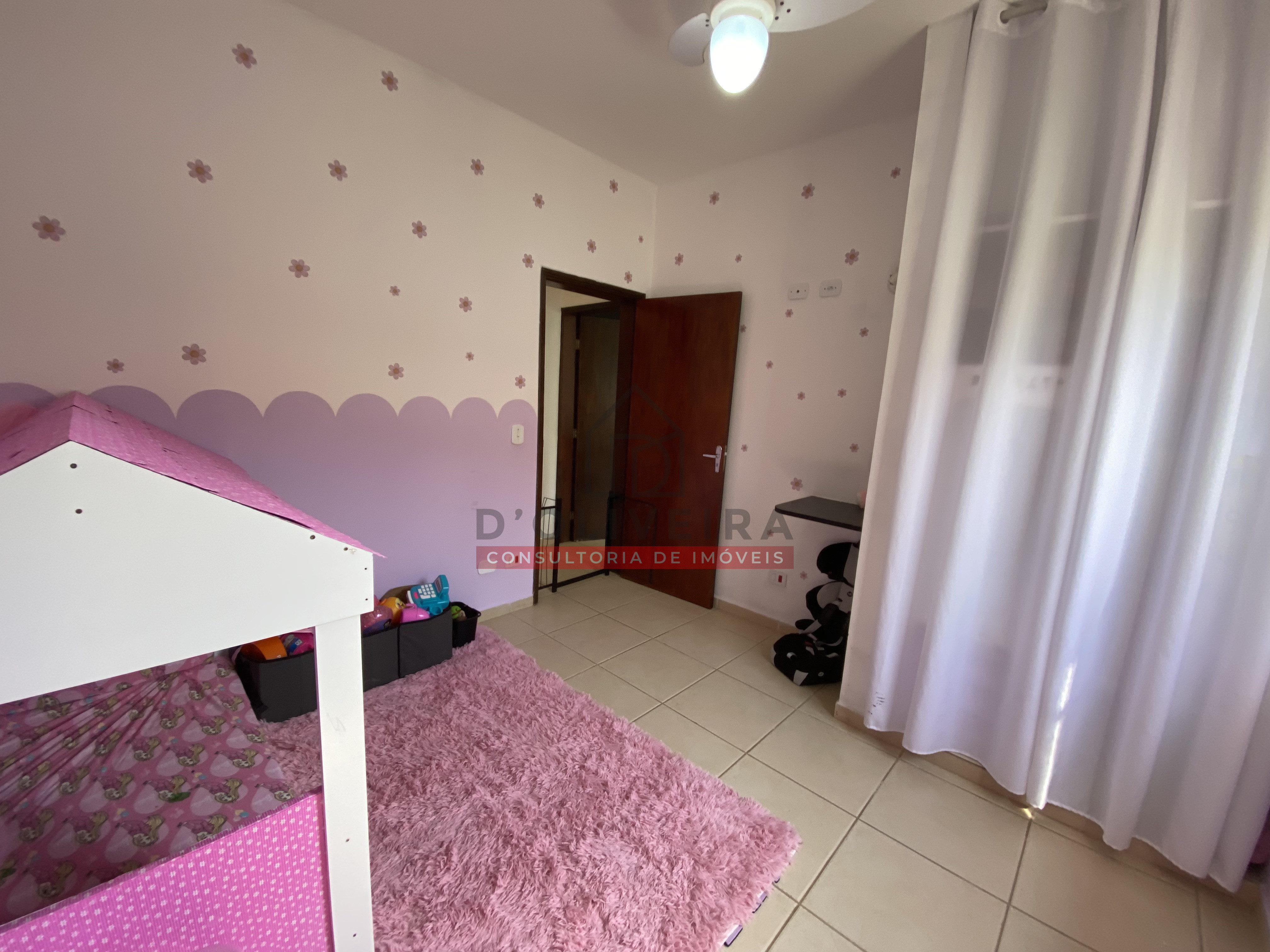 Casa térrea a 50 metros da praia para venda no Stella Maris - Peruíbe - SP