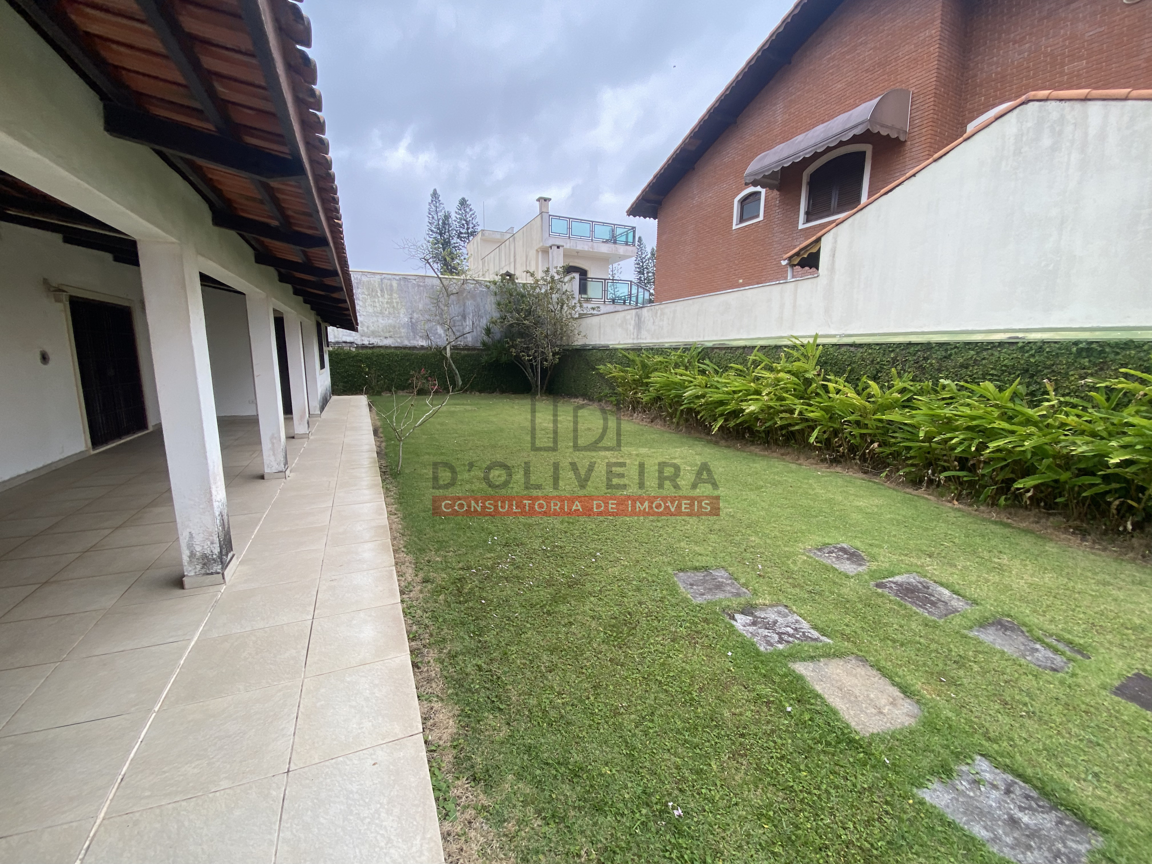 Casa térrea em três terrenos para venda no São João Batista - Peruíbe - SP