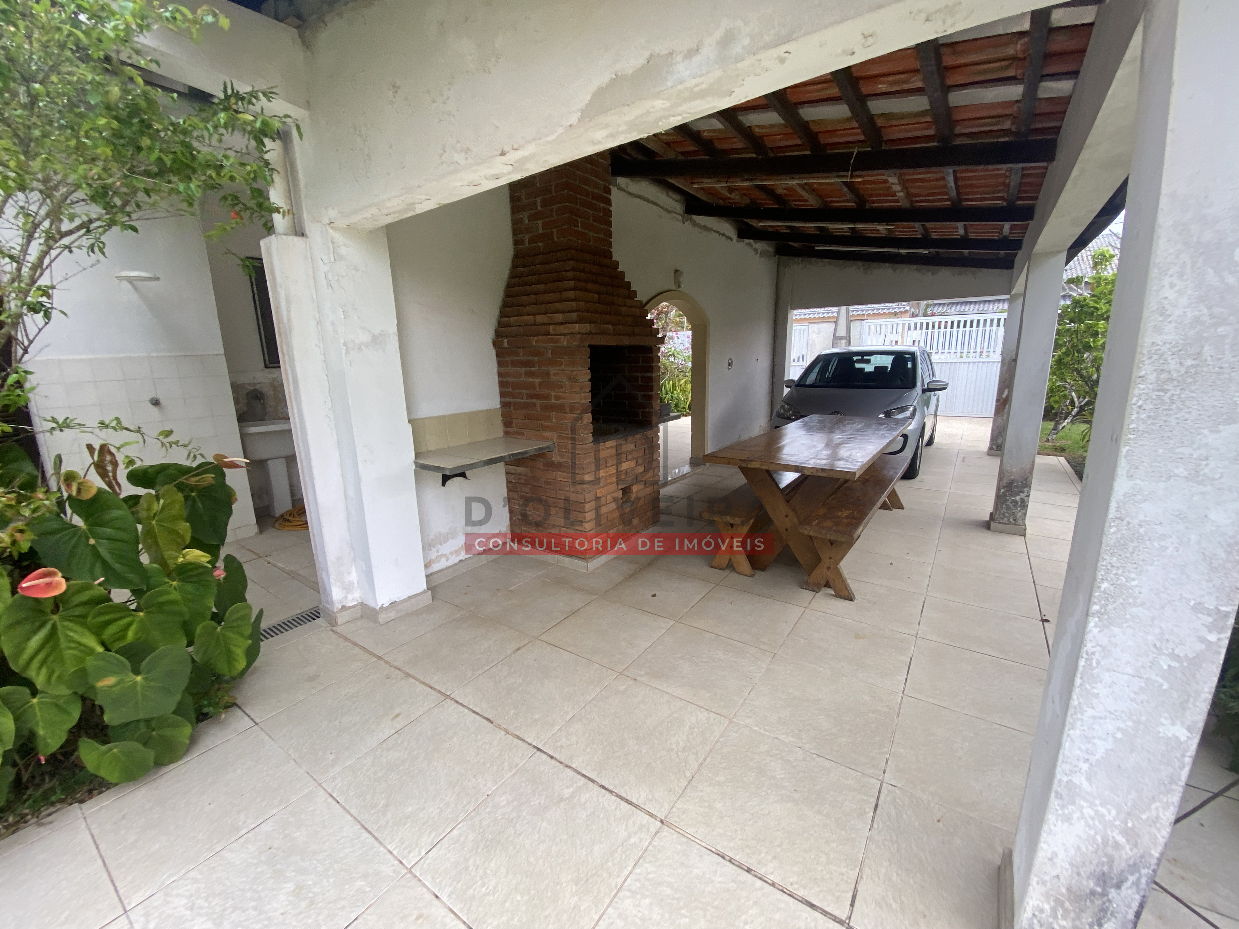 Casa térrea em três terrenos para venda no São João Batista - Peruíbe - SP