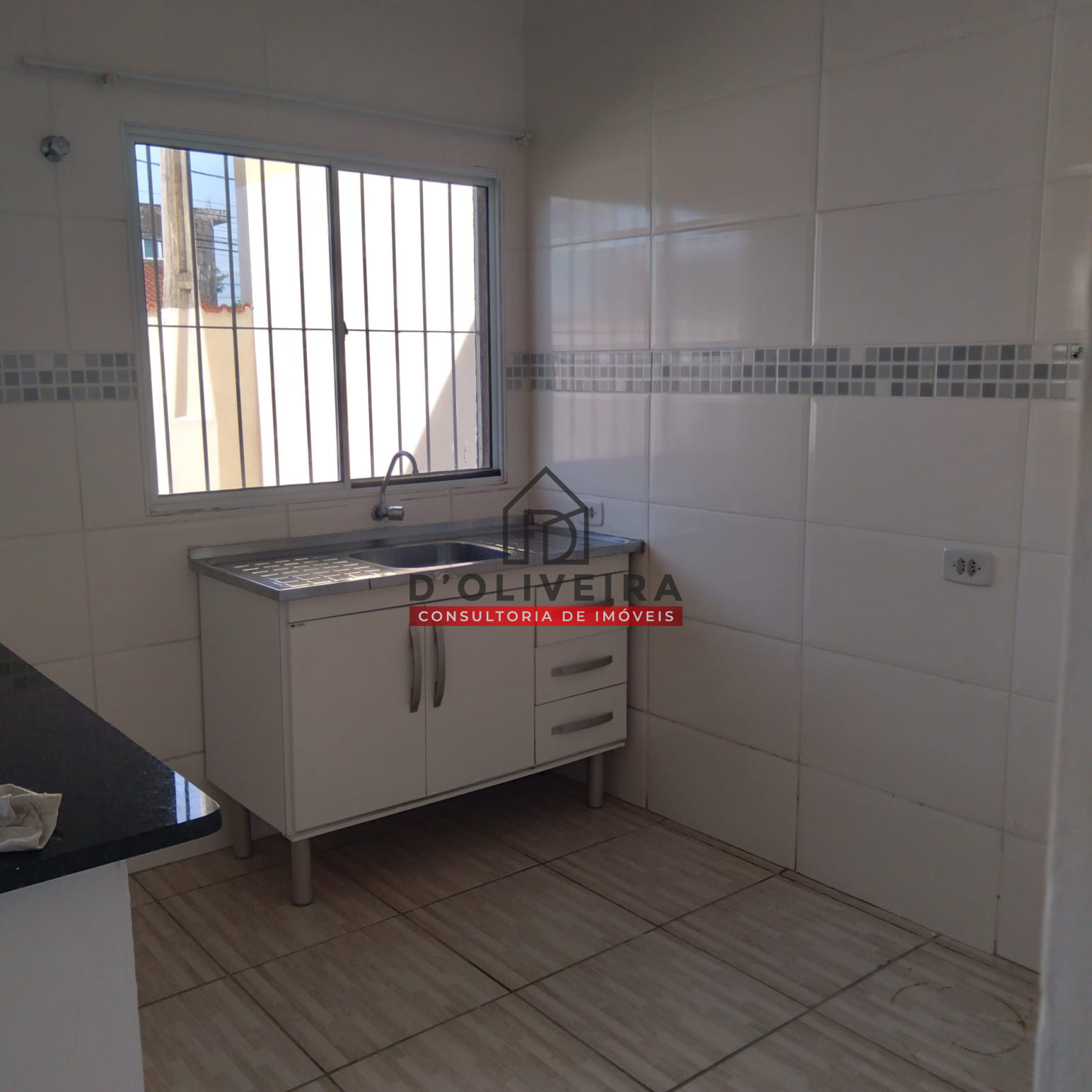 Casa térrea a venda no Bairro Caraguava - Peruíbe - SP