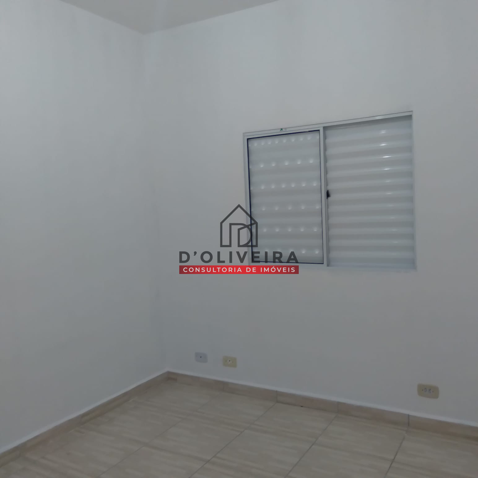 Casa térrea a venda no Bairro Caraguava - Peruíbe - SP