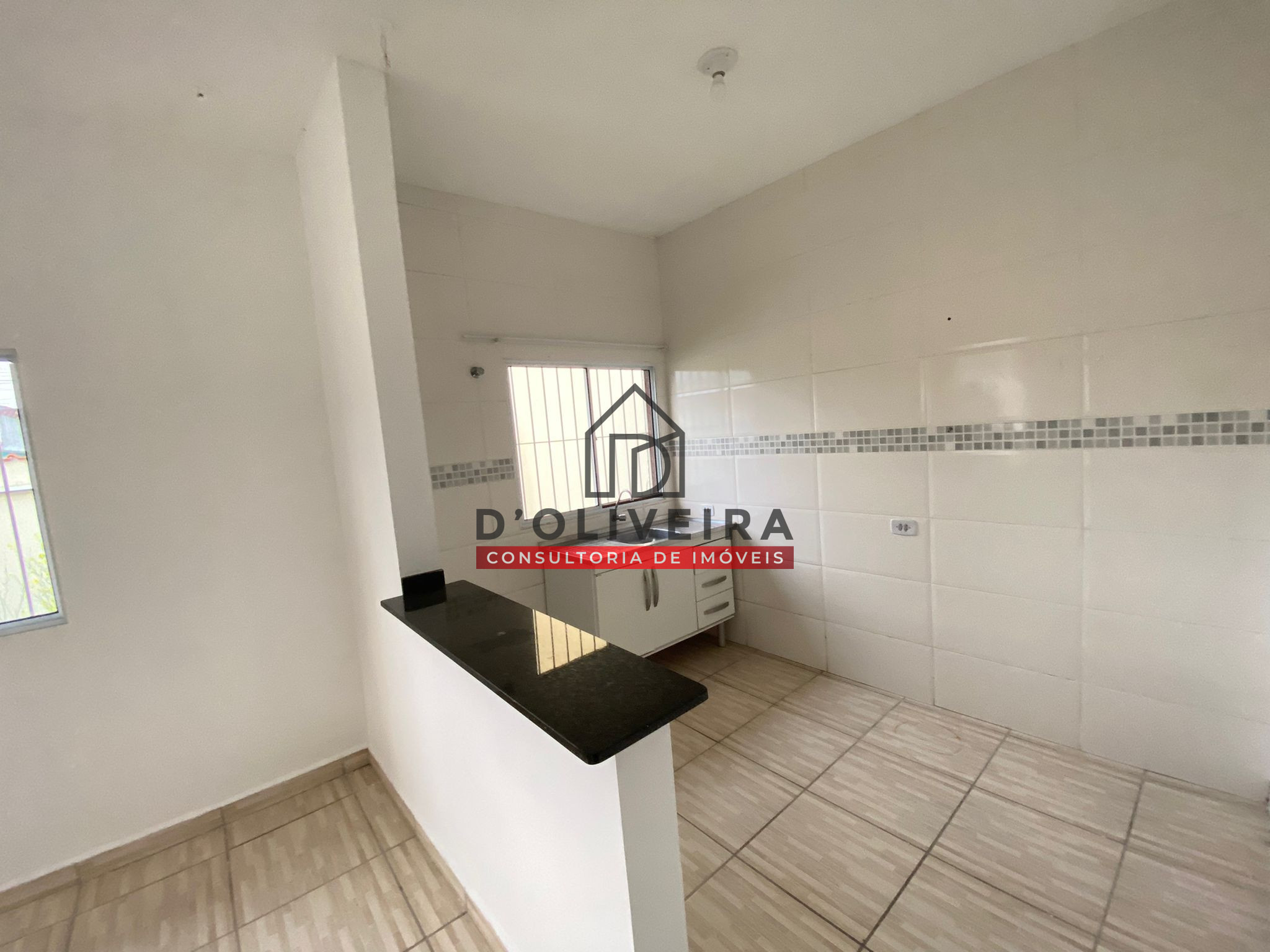 Casa térrea a venda no Bairro Caraguava - Peruíbe - SP