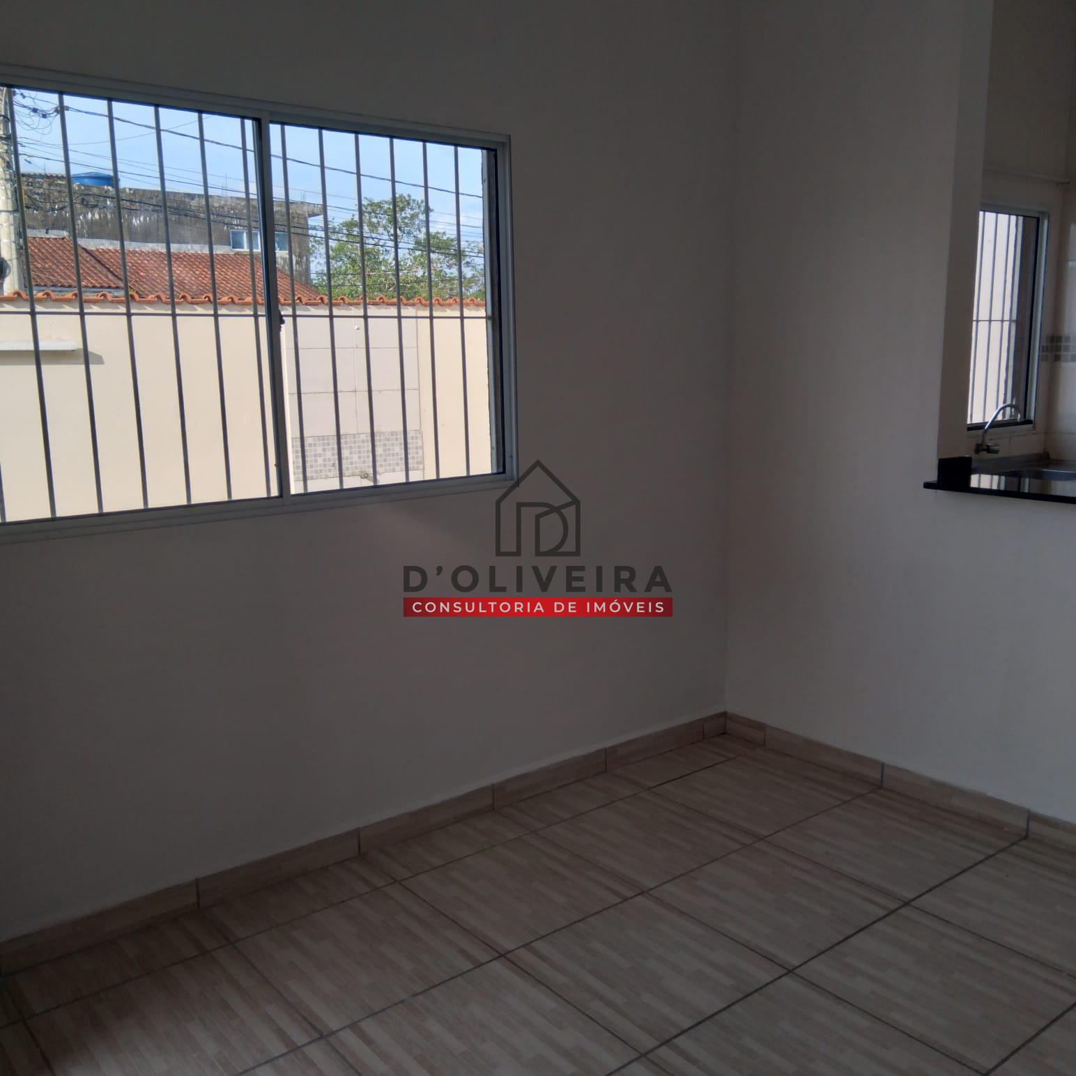 Casa térrea a venda no Bairro Caraguava - Peruíbe - SP