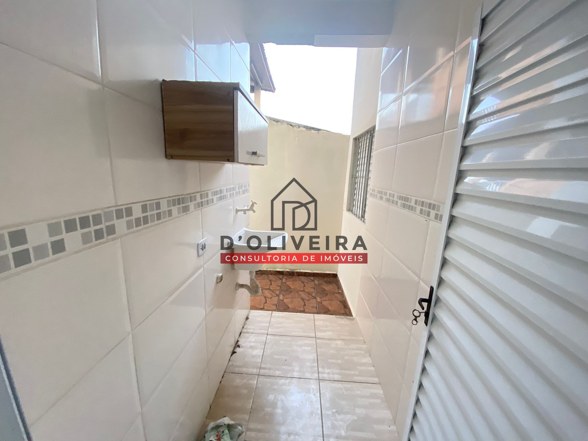 Casa térrea a venda no Bairro Caraguava - Peruíbe - SP