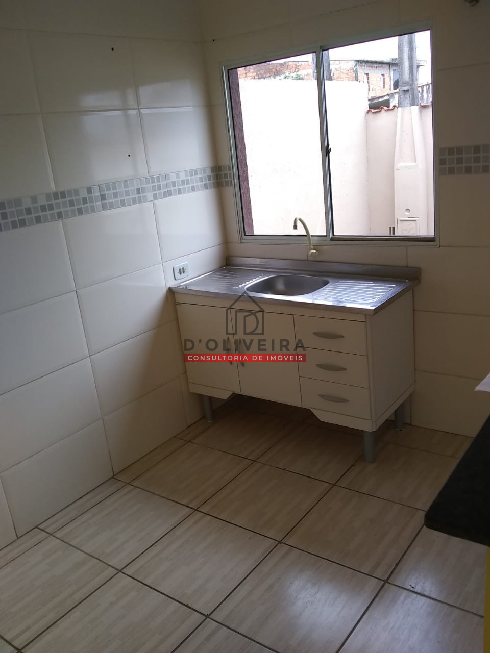 Casa térrea a venda no Bairro Caraguava - Peruíbe - SP