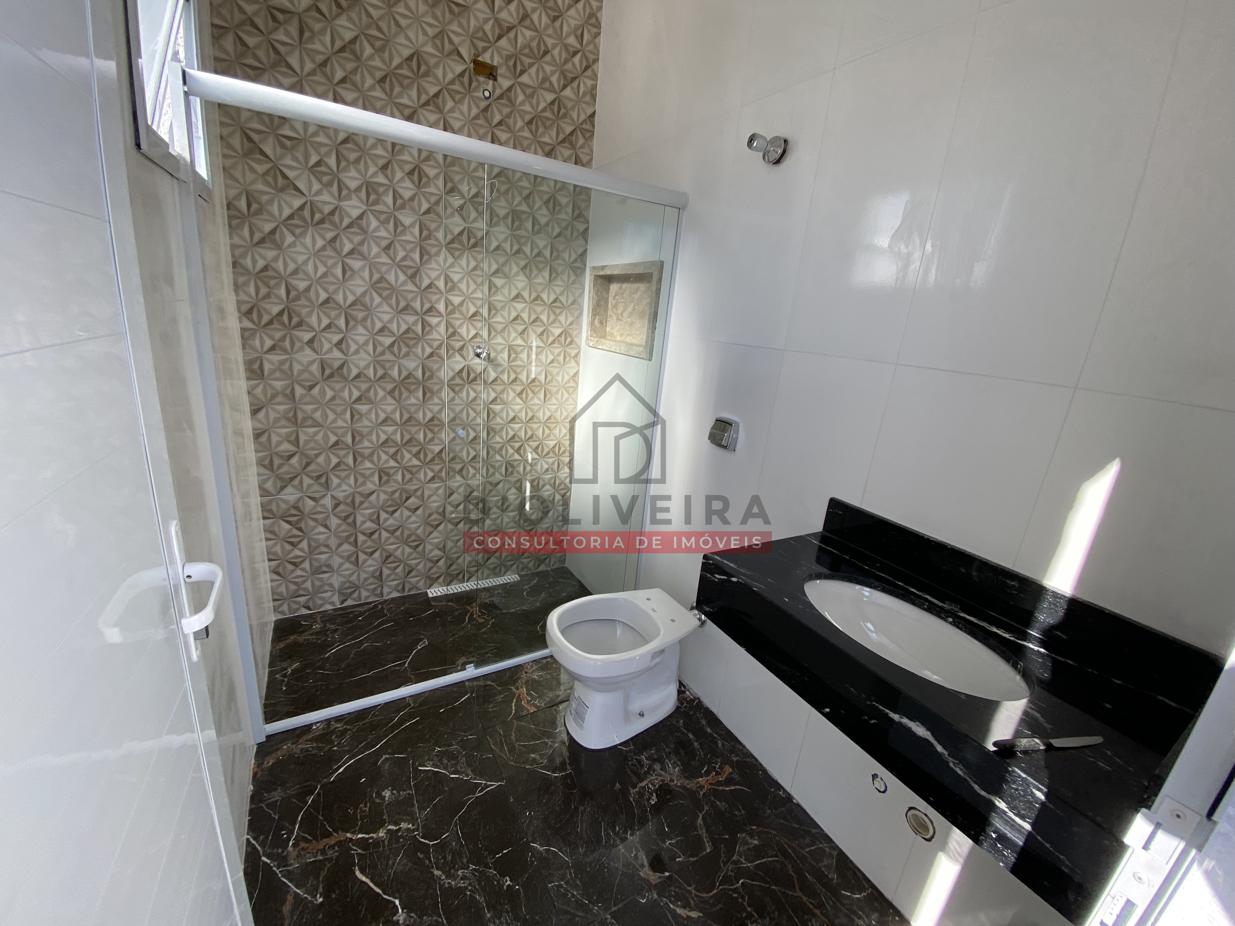 Casa moderna com piscina no Maria Helena Novaes - Peruíbe - SP