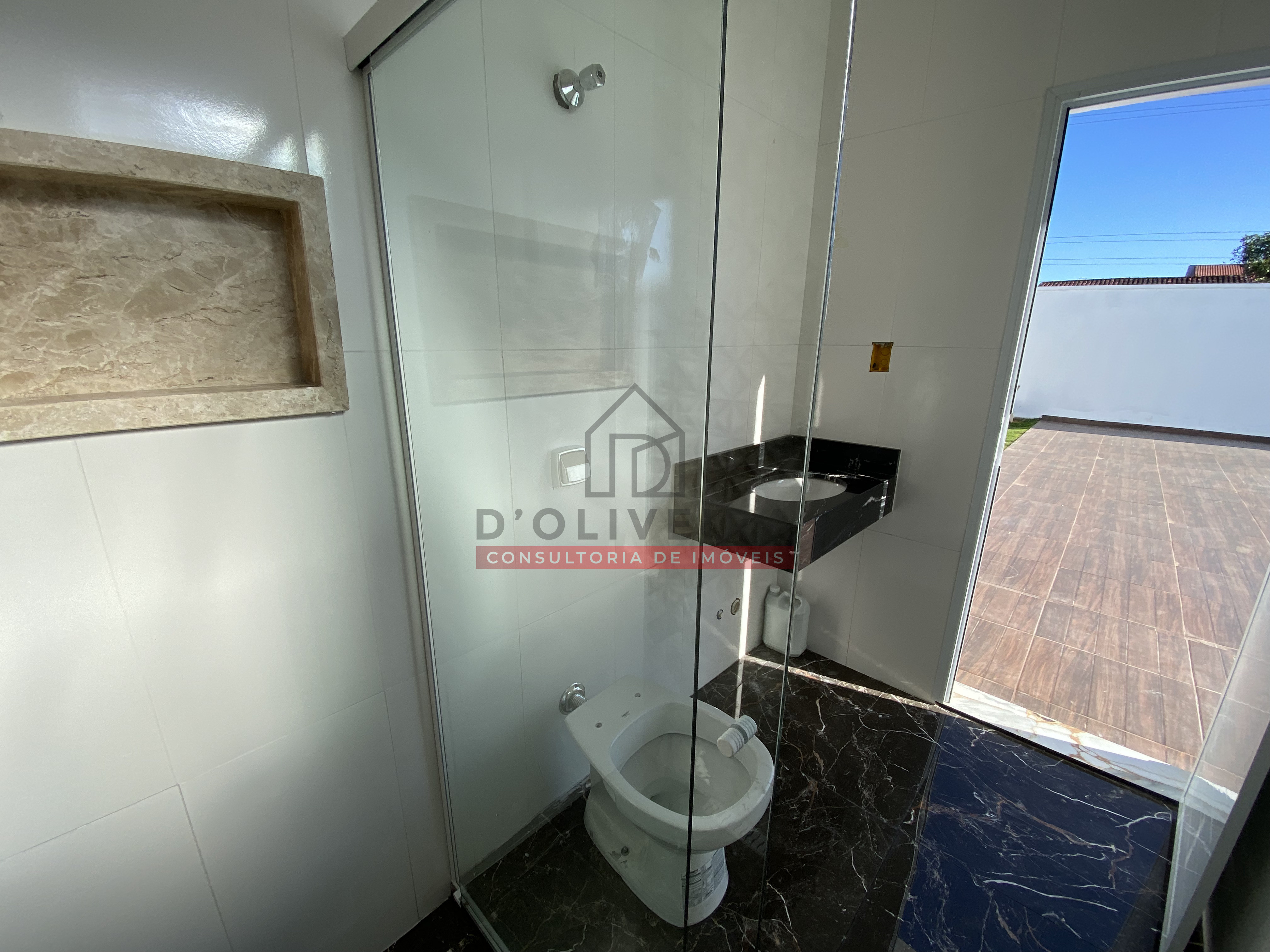 Casa moderna com piscina no Maria Helena Novaes - Peruíbe - SP