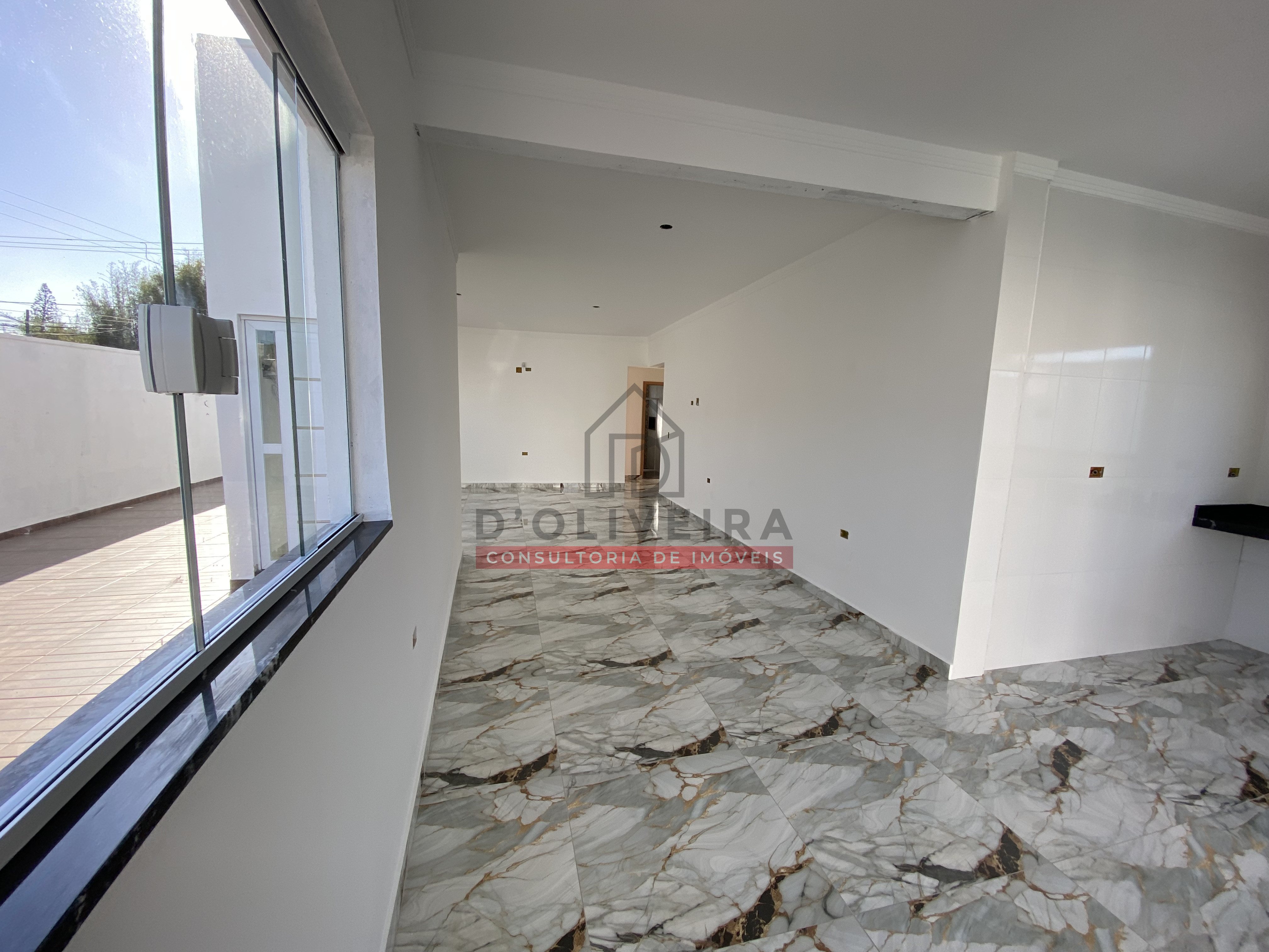 Casa moderna com piscina no Maria Helena Novaes - Peruíbe - SP