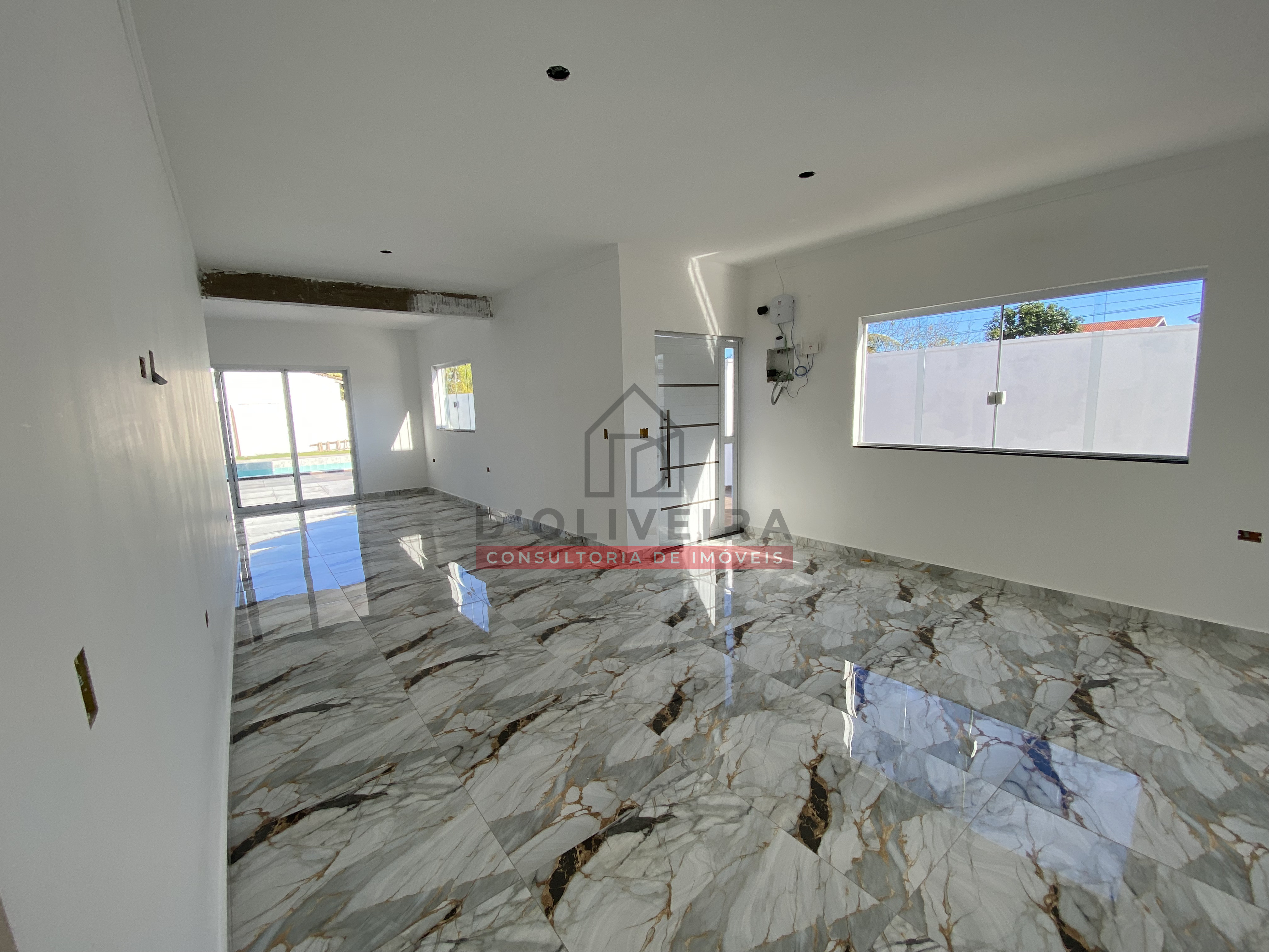 Casa moderna com piscina no Maria Helena Novaes - Peruíbe - SP