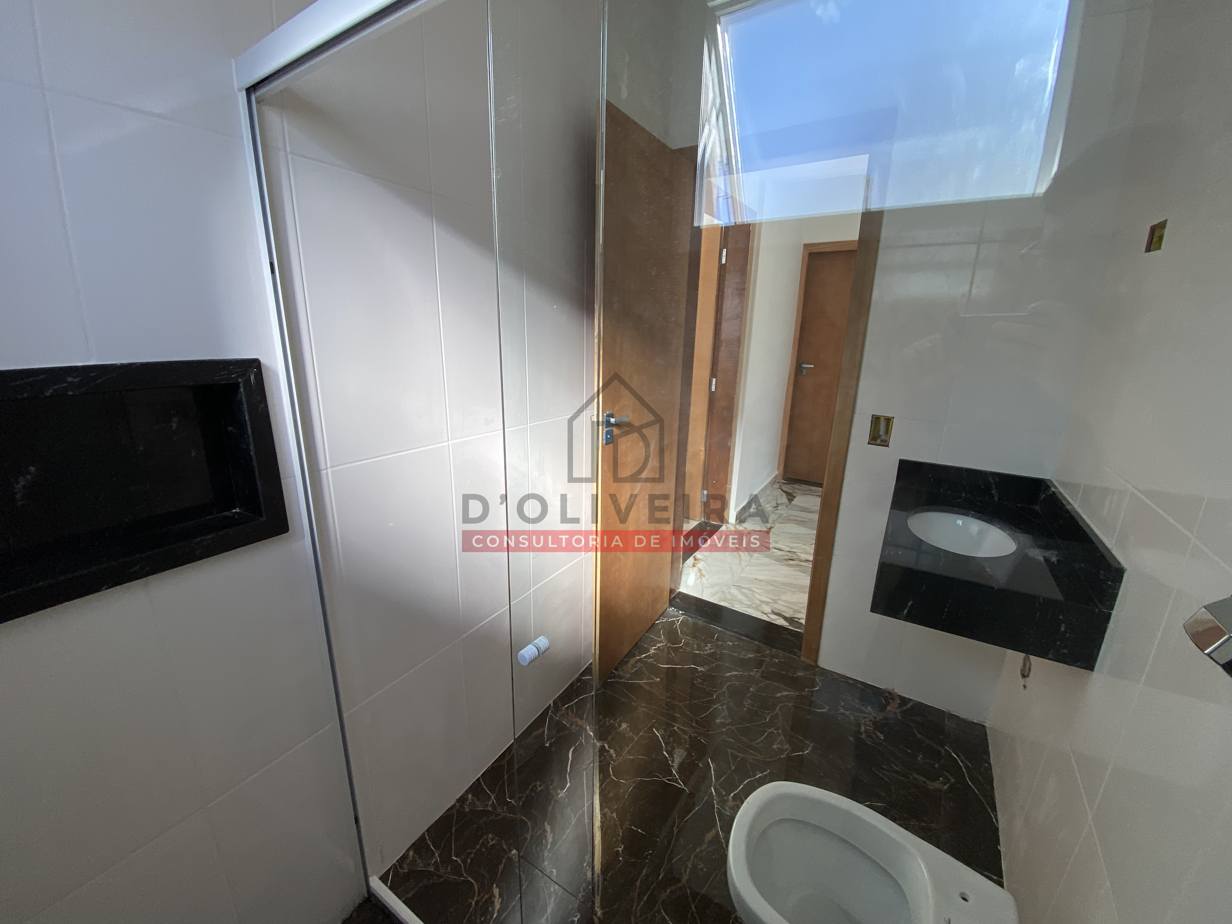 Casa moderna com piscina no Maria Helena Novaes - Peruíbe - SP