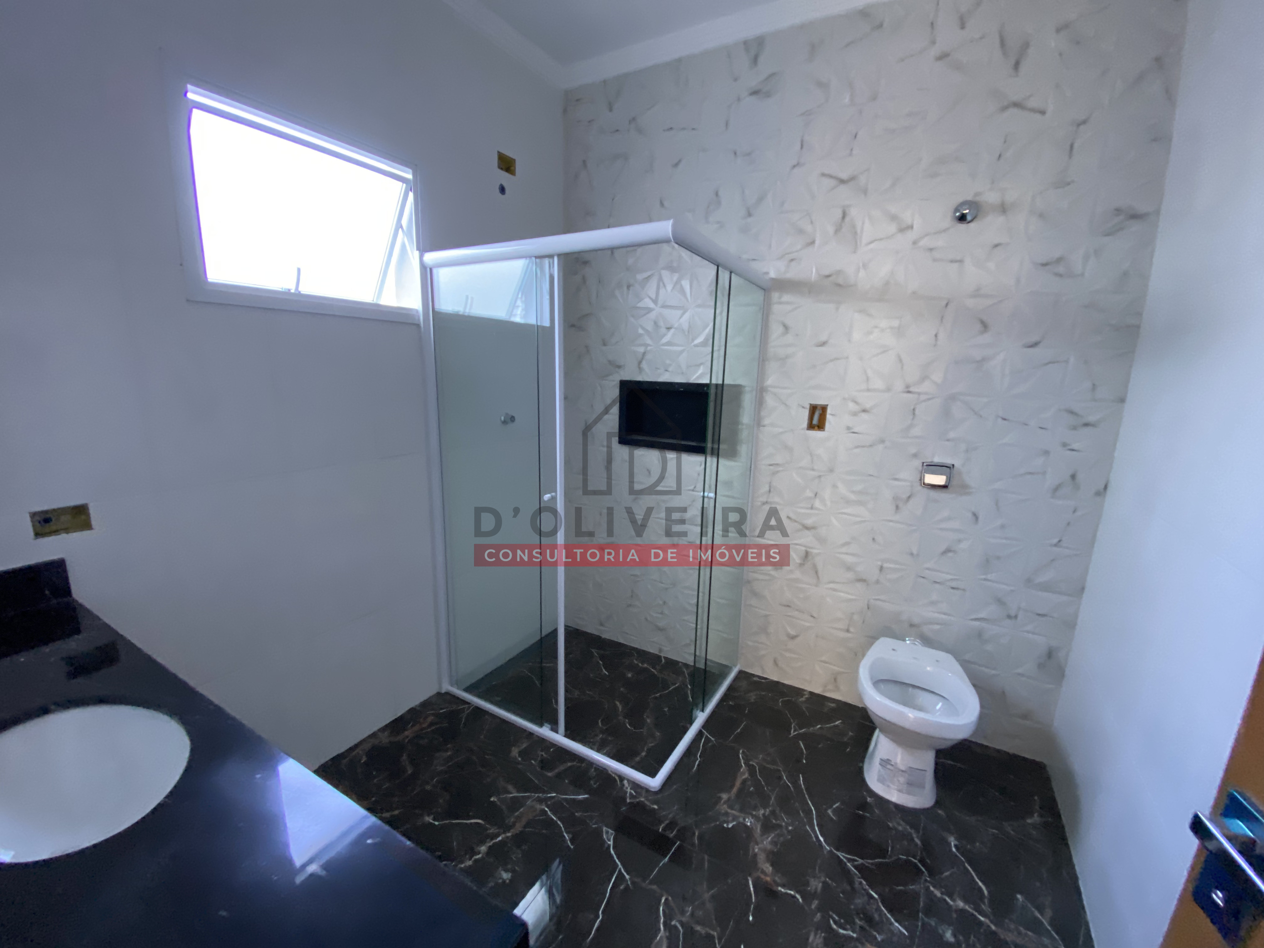 Casa moderna com piscina no Maria Helena Novaes - Peruíbe - SP