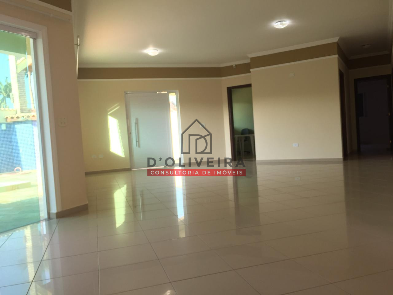 Casa com piscina à venda no Stella Maris - Peruíbe - SP