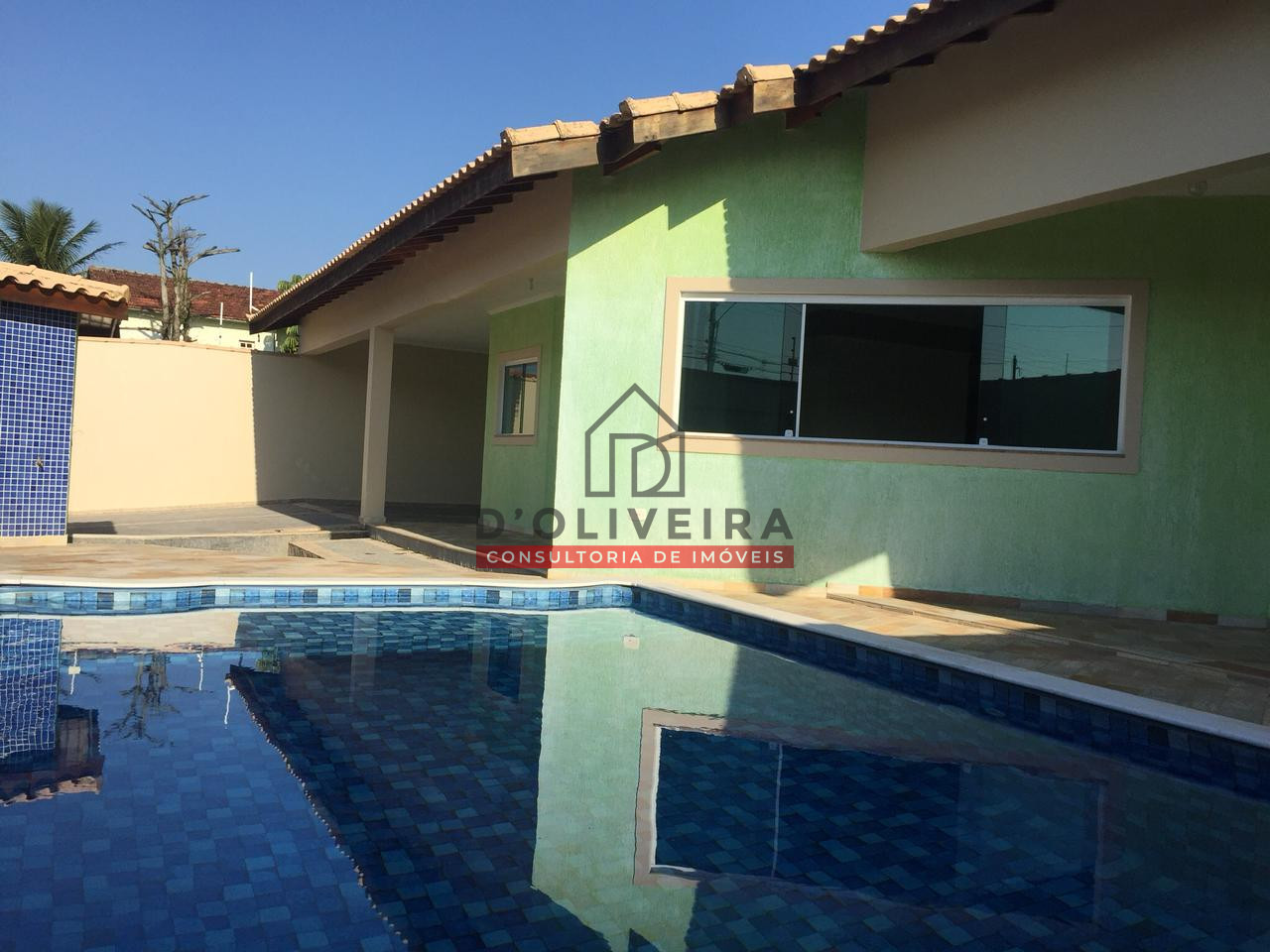 Casa com piscina à venda no Stella Maris - Peruíbe - SP