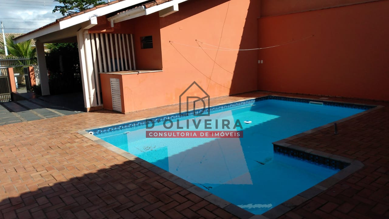 Casa térrea com piscina na Estância São José - Peruíbe - SP