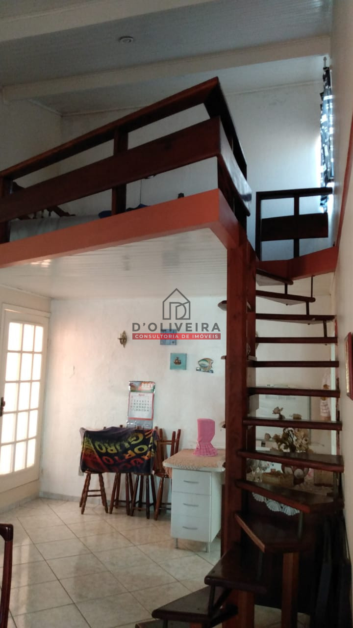 Casa térrea com piscina na Estância São José - Peruíbe - SP