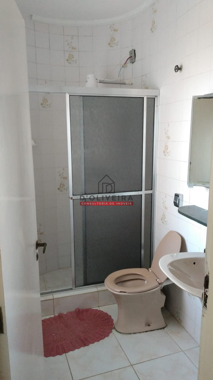 Casa térrea com piscina na Estância São José - Peruíbe - SP