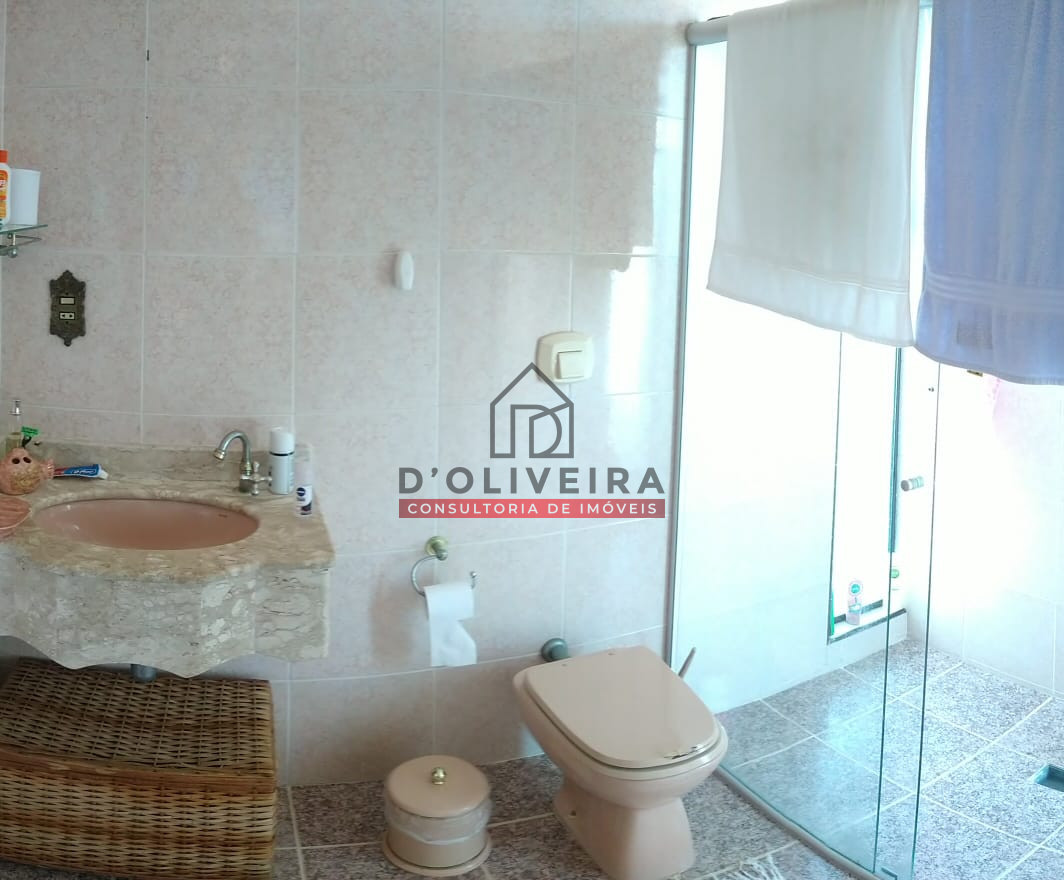 Sobrado com 250m² de terreno à venda no Parque Balneário Oásis - Peruíbe - SP