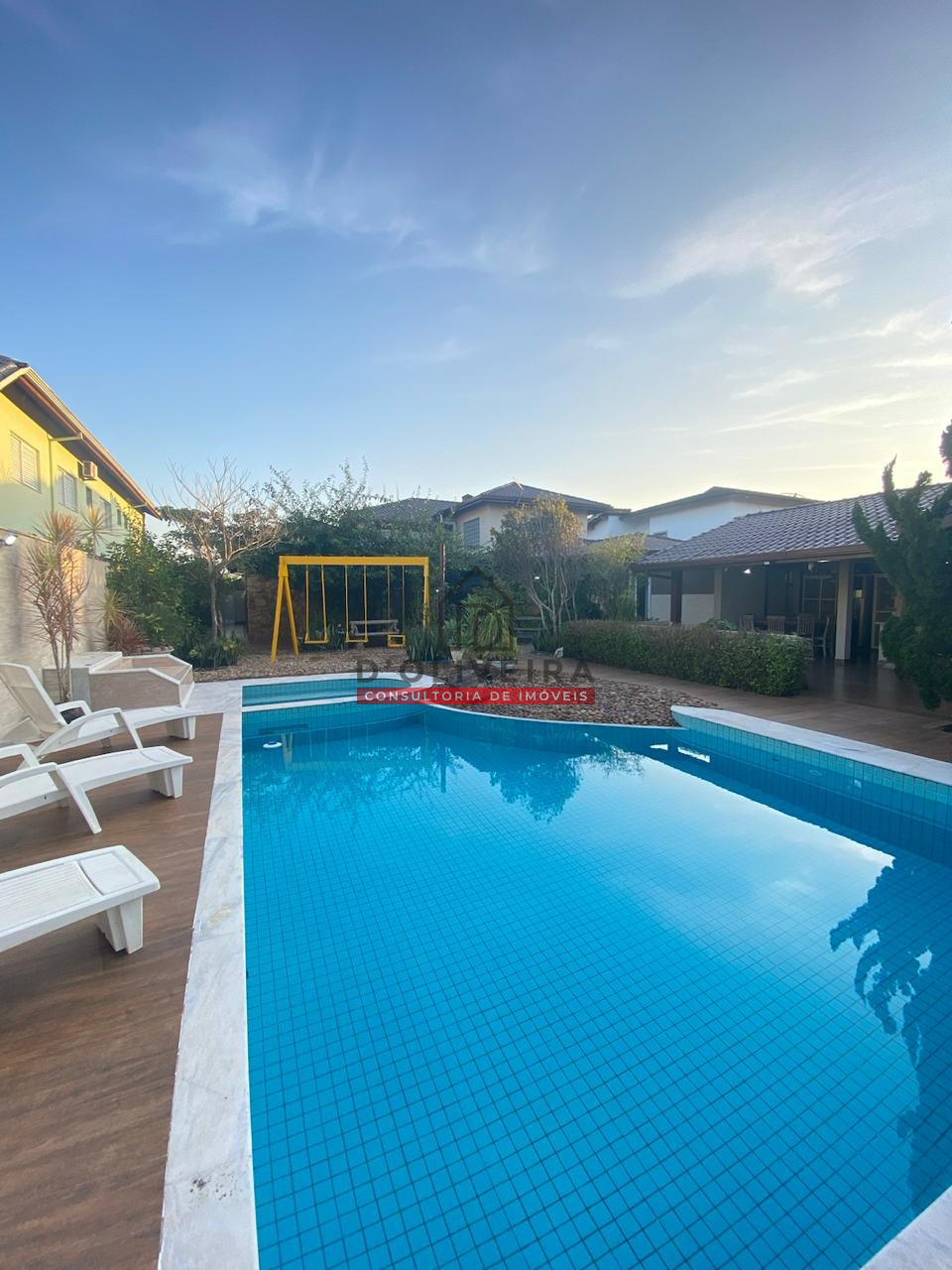 Casa com 4 suítes à venda no condomínio Bougainvillée V - Peruíbe - SP