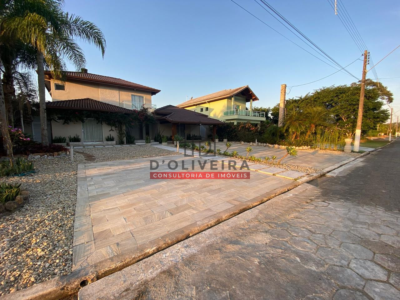 Casa com 4 suítes à venda no condomínio Bougainvillée V - Peruíbe - SP