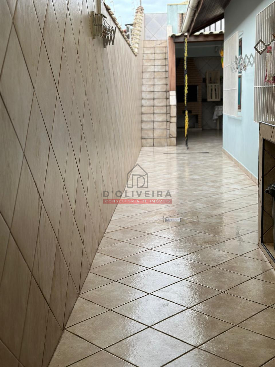 Casa com churrasqueira à venda no Bairro Stella Maris - Peruíbe - SP