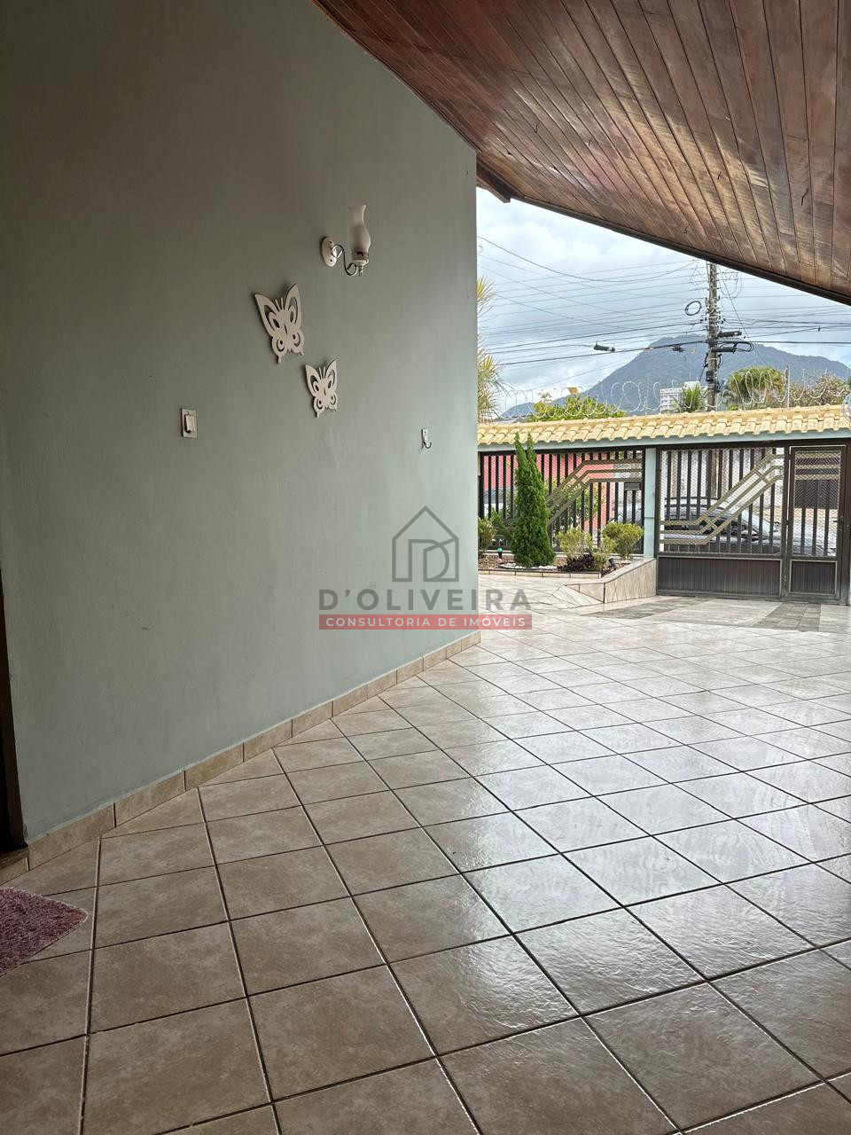 Casa com churrasqueira à venda no Bairro Stella Maris - Peruíbe - SP