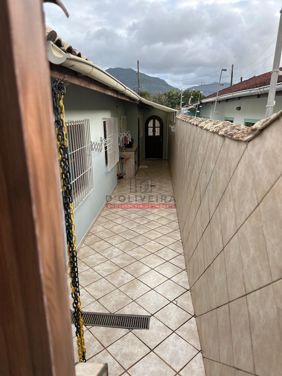 Casa com churrasqueira à venda no Bairro Stella Maris - Peruíbe - SP