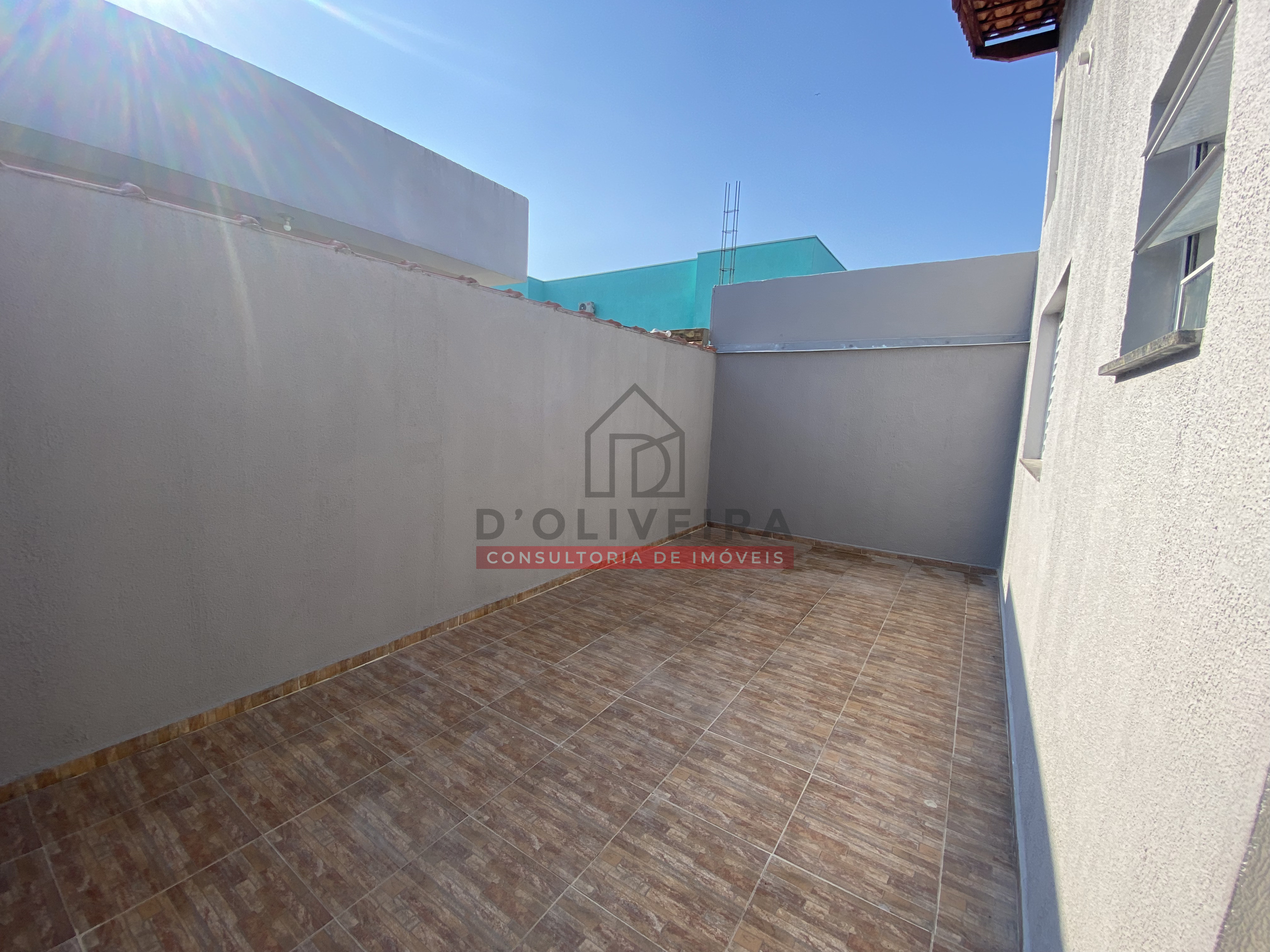 Casa geminada com piscina à venda no Flora Rica 2 - Peruíbe - SP