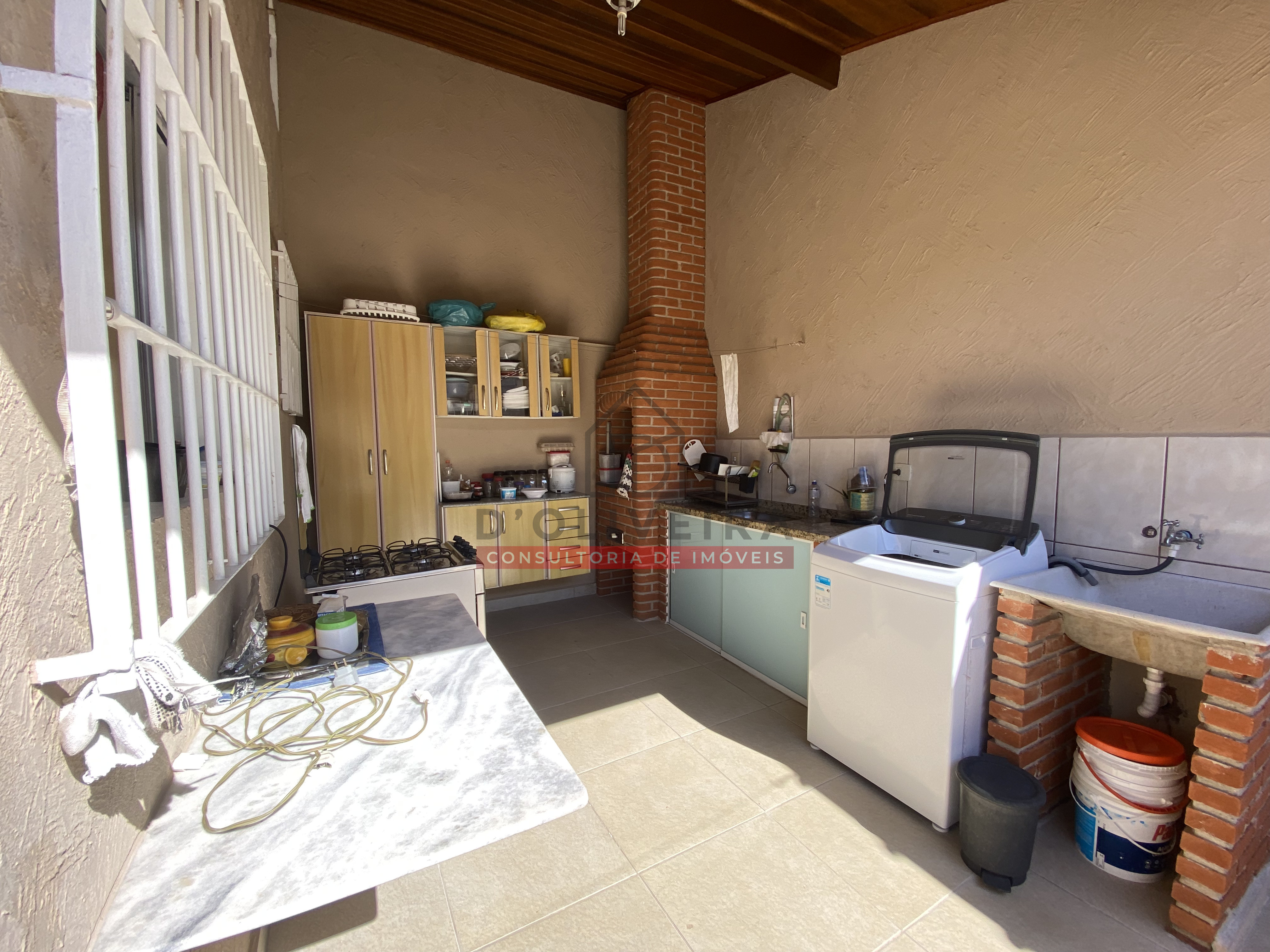 Casa térrea com piscina para venda no Jardim Casablanca - Peruíbe - SP