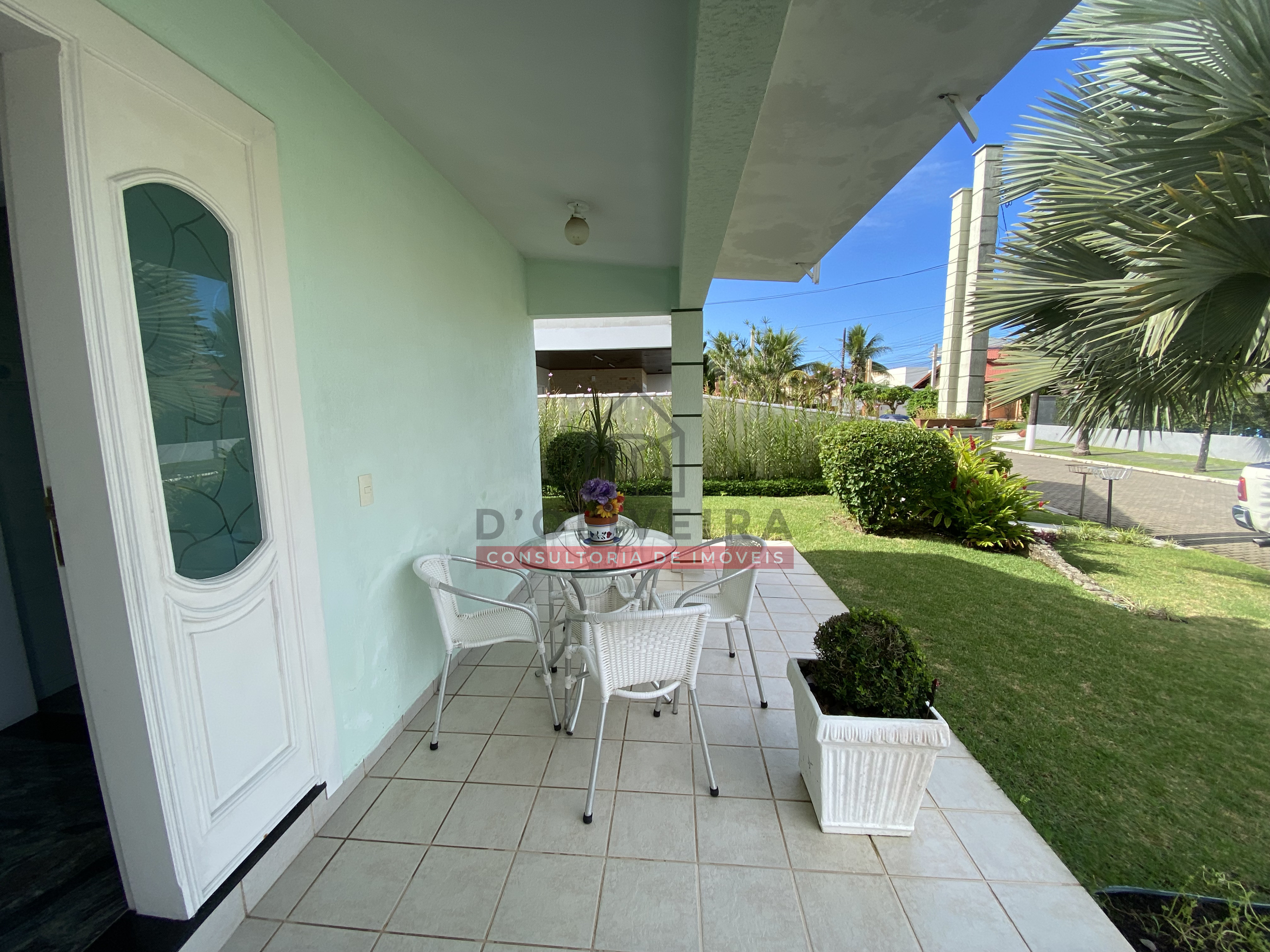 Casa térrea com 3 suítes à venda no condomínio Bougainvillée III - Peruíbe - SP