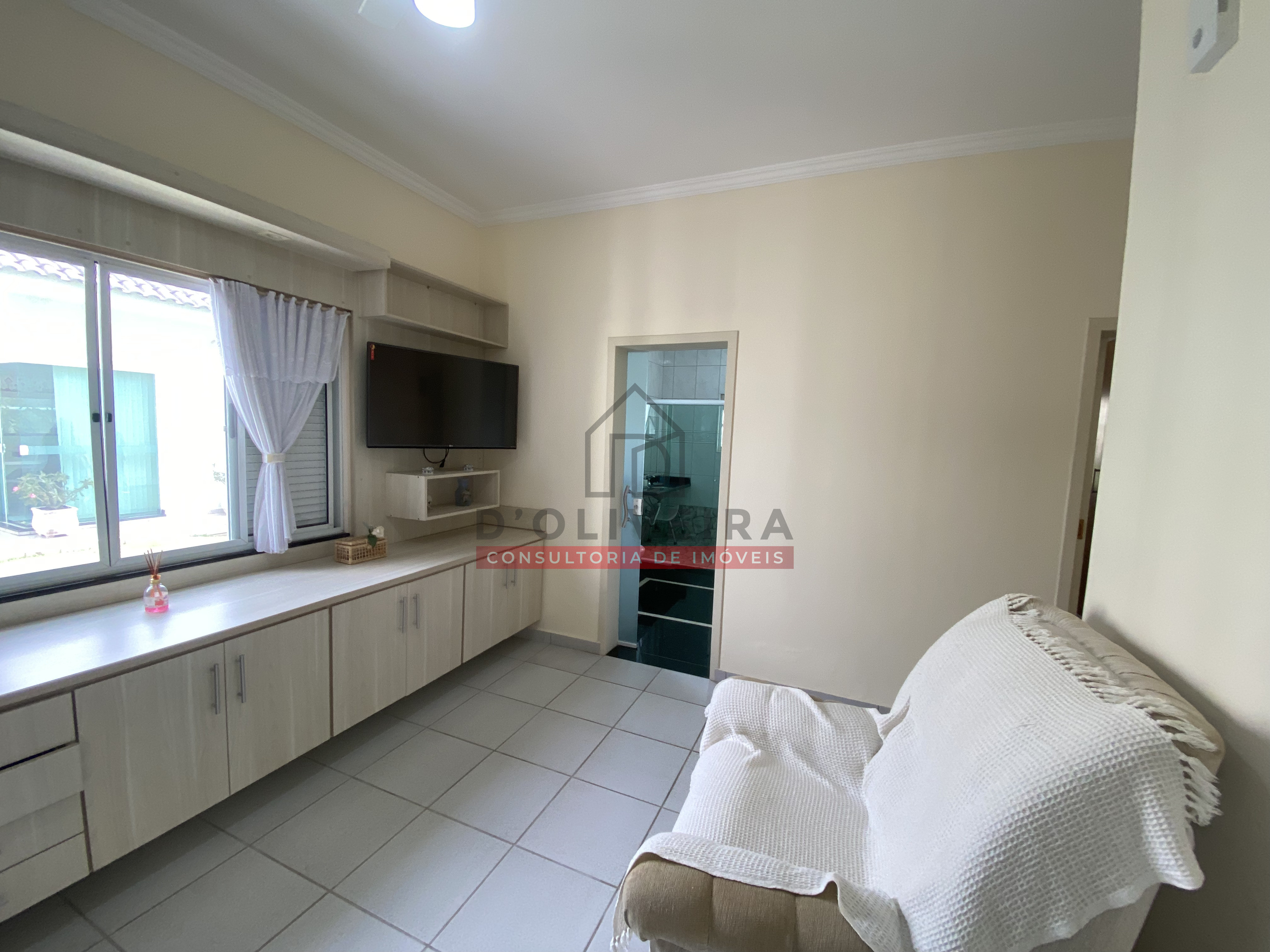 Casa térrea com 3 suítes à venda no condomínio Bougainvillée III - Peruíbe - SP