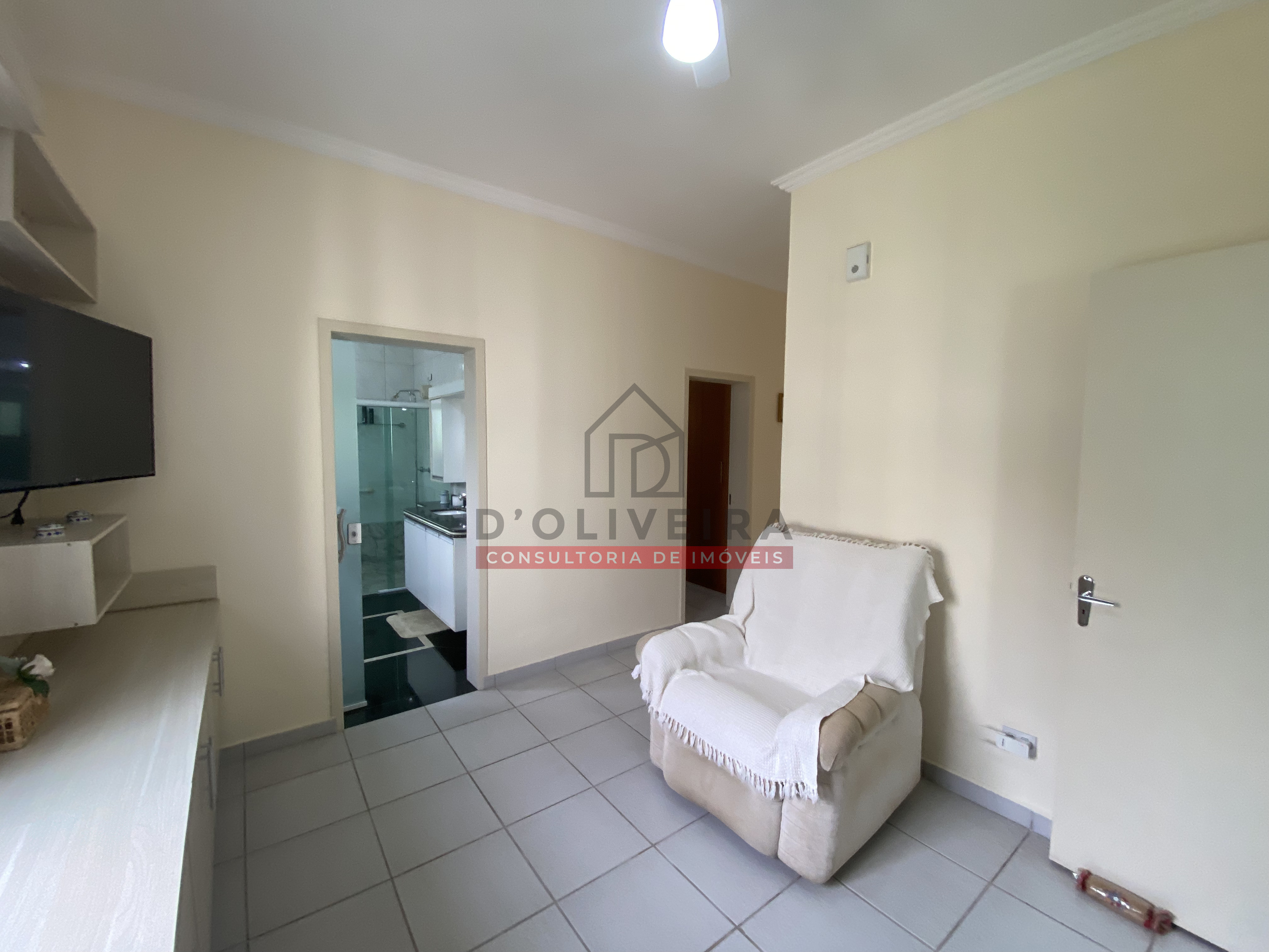 Casa térrea com 3 suítes à venda no condomínio Bougainvillée III - Peruíbe - SP