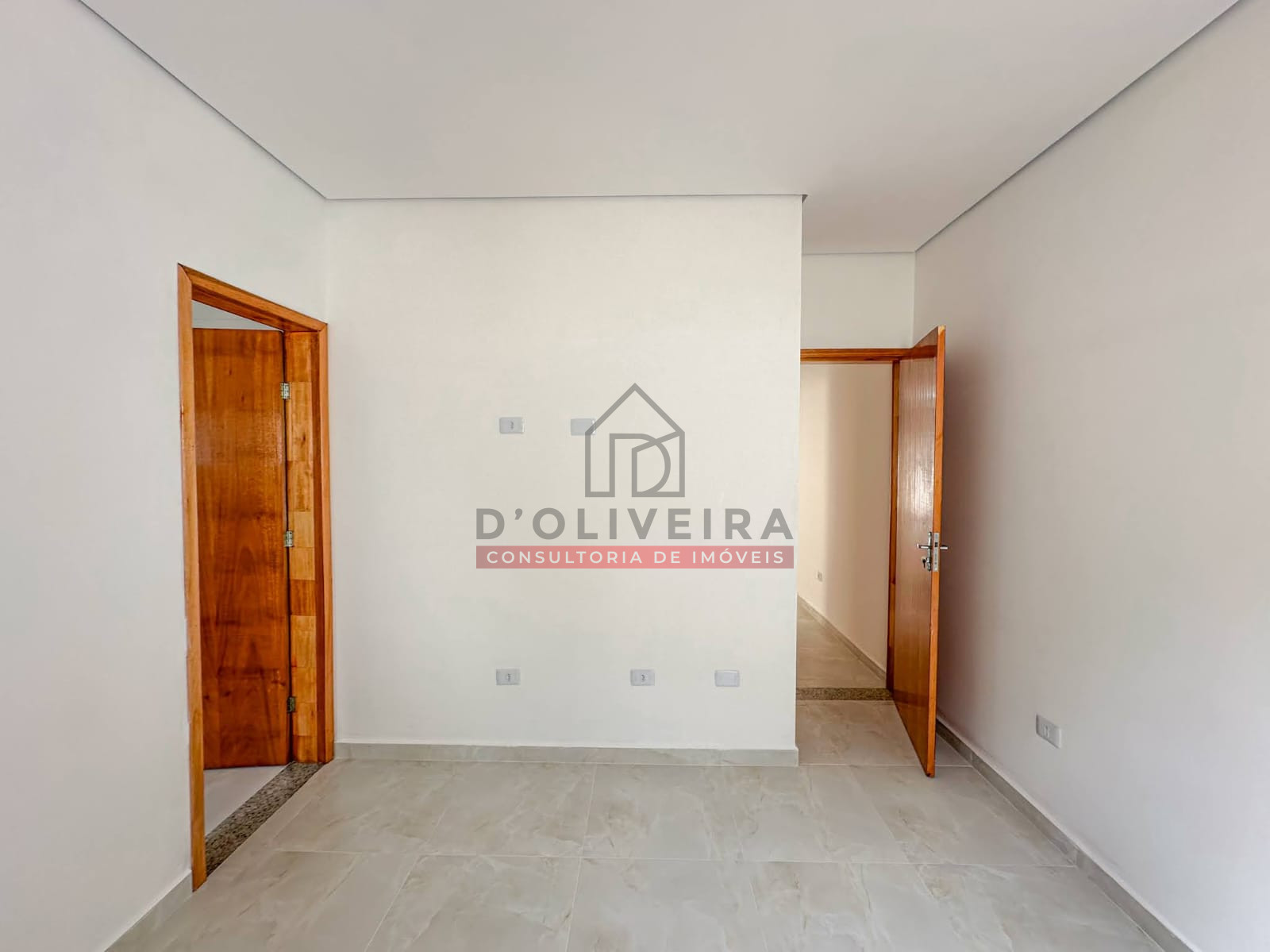 Casa moderna com quintal no São João Batista 2 - Peruíbe - SP